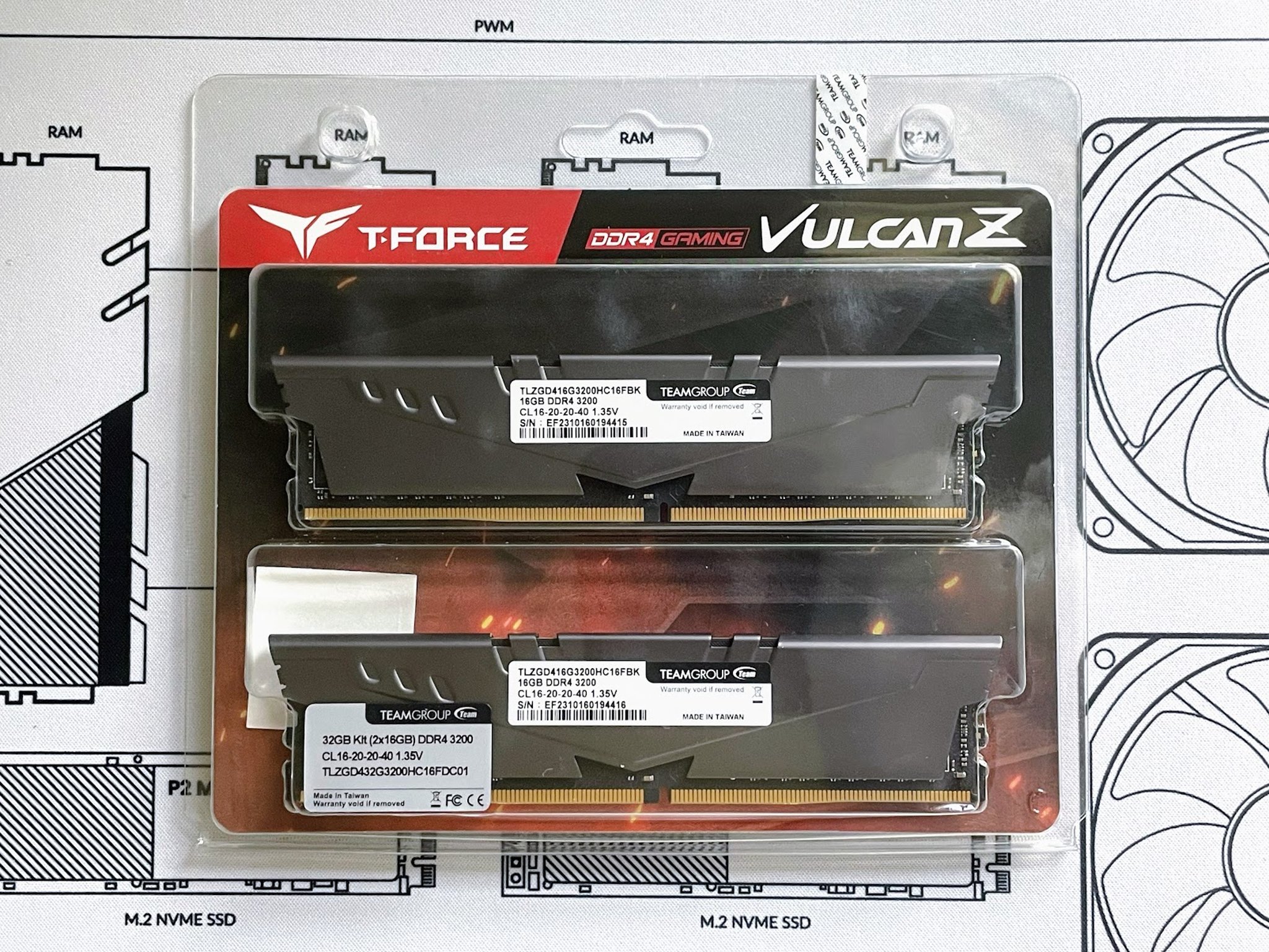 BNIB Team T-FORCE VULCAN Z 32GB Kit (2x16GB) 3200 MHz DDR4 CL16-20-20-40 @ 1.35V RAM Memory - Silver