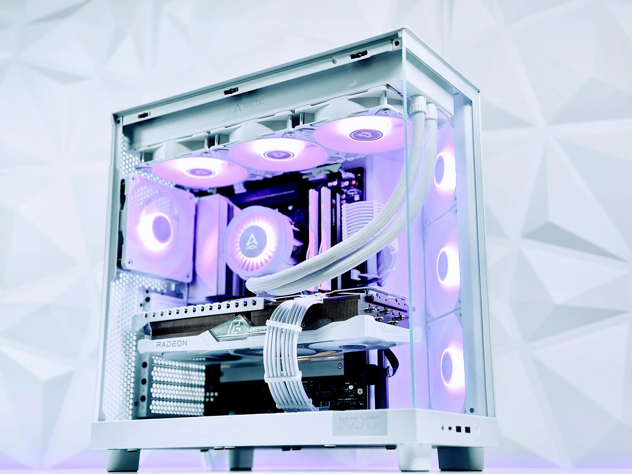 ❄️🤍🐻‍❄️Artic⚪AMD RX 7900 XT 20GB⚪AMD Ryzen 7 7700⚪32GB DDR5⚪1TB NVME