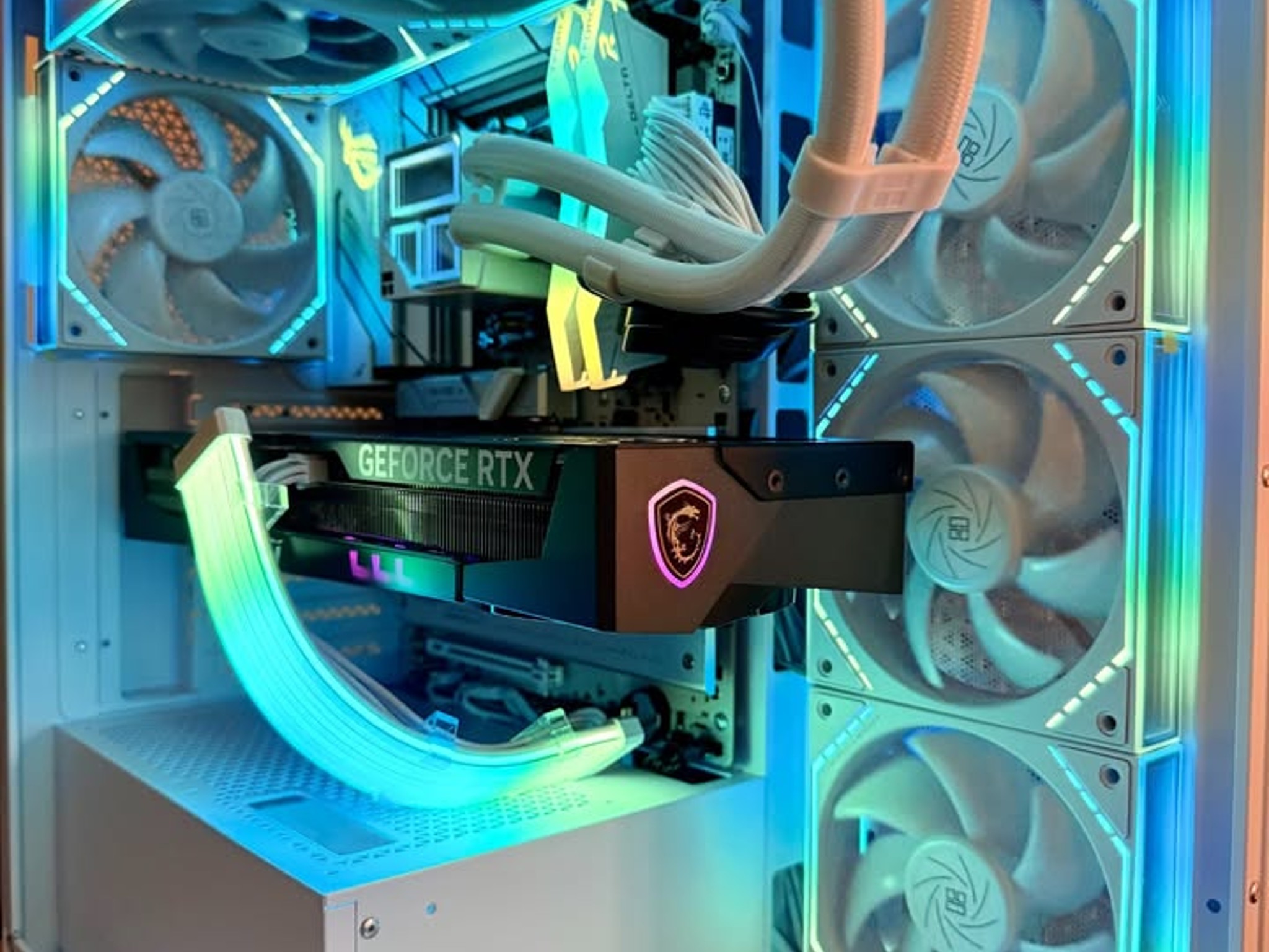 ❄️"The FrostForge"| 9800X3D | RTX 5070 Ti | 32gb DDR5| Windows 11 Pro