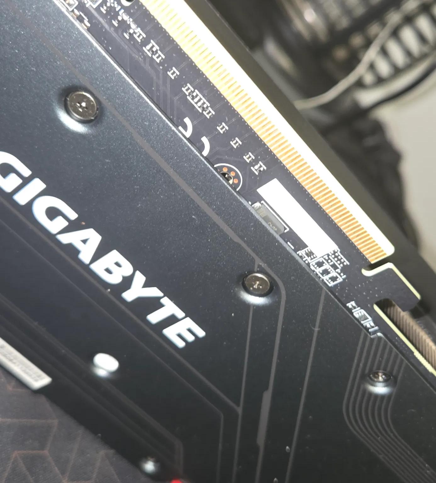 RX 7600 XT