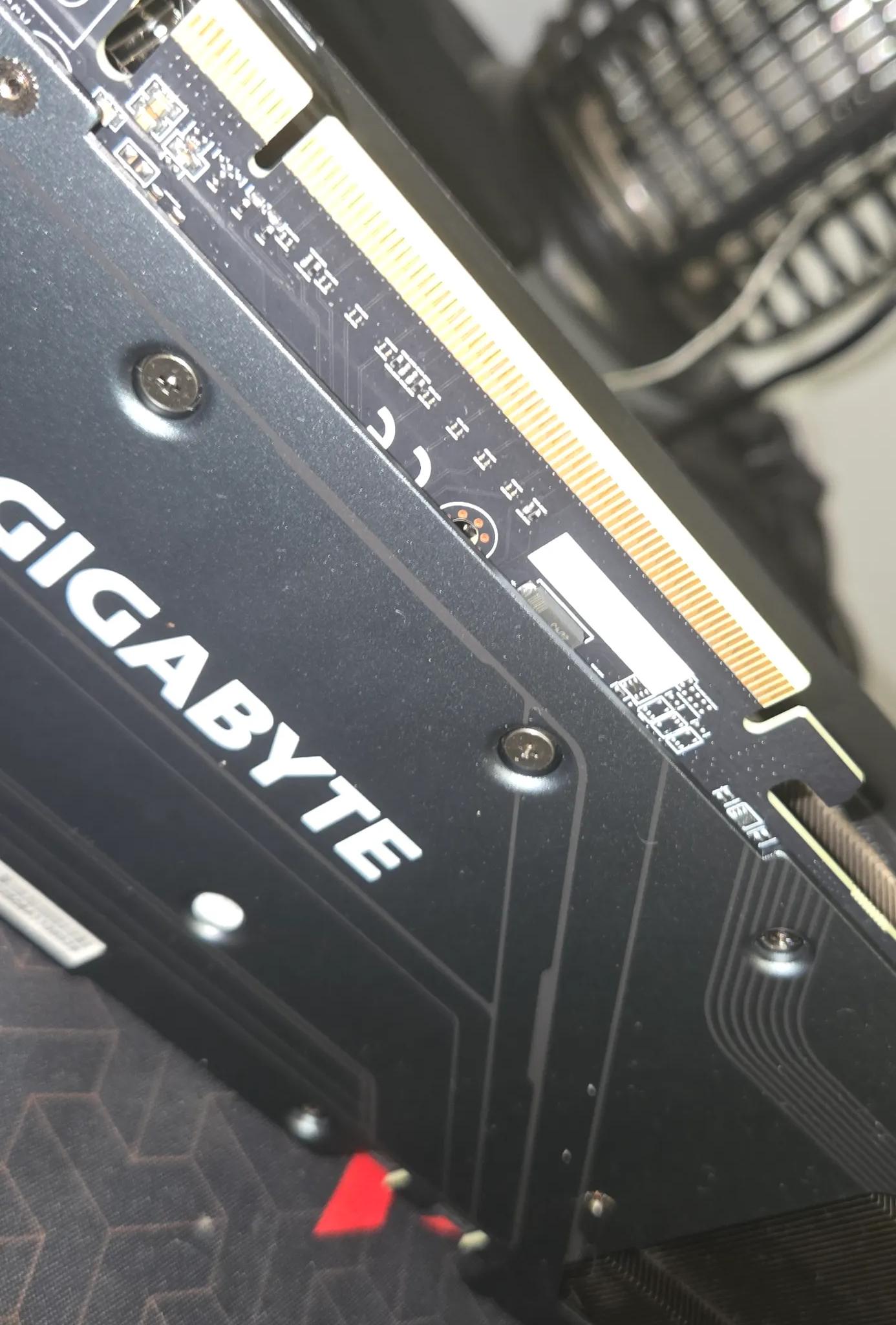 RX 7600 XT