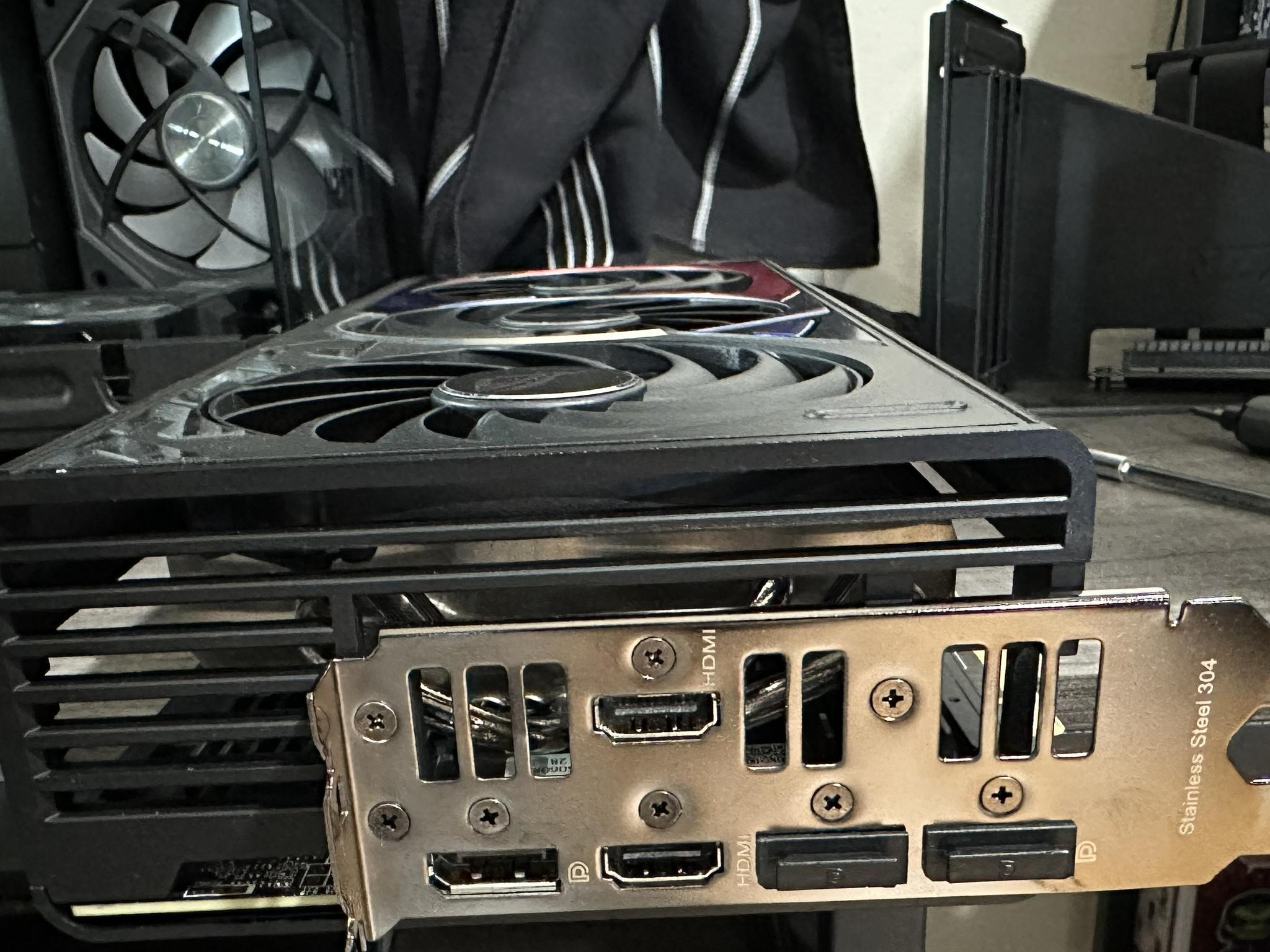 Asus ROG STRIX GAMING GeForce RTX 4070 Ti SUPER