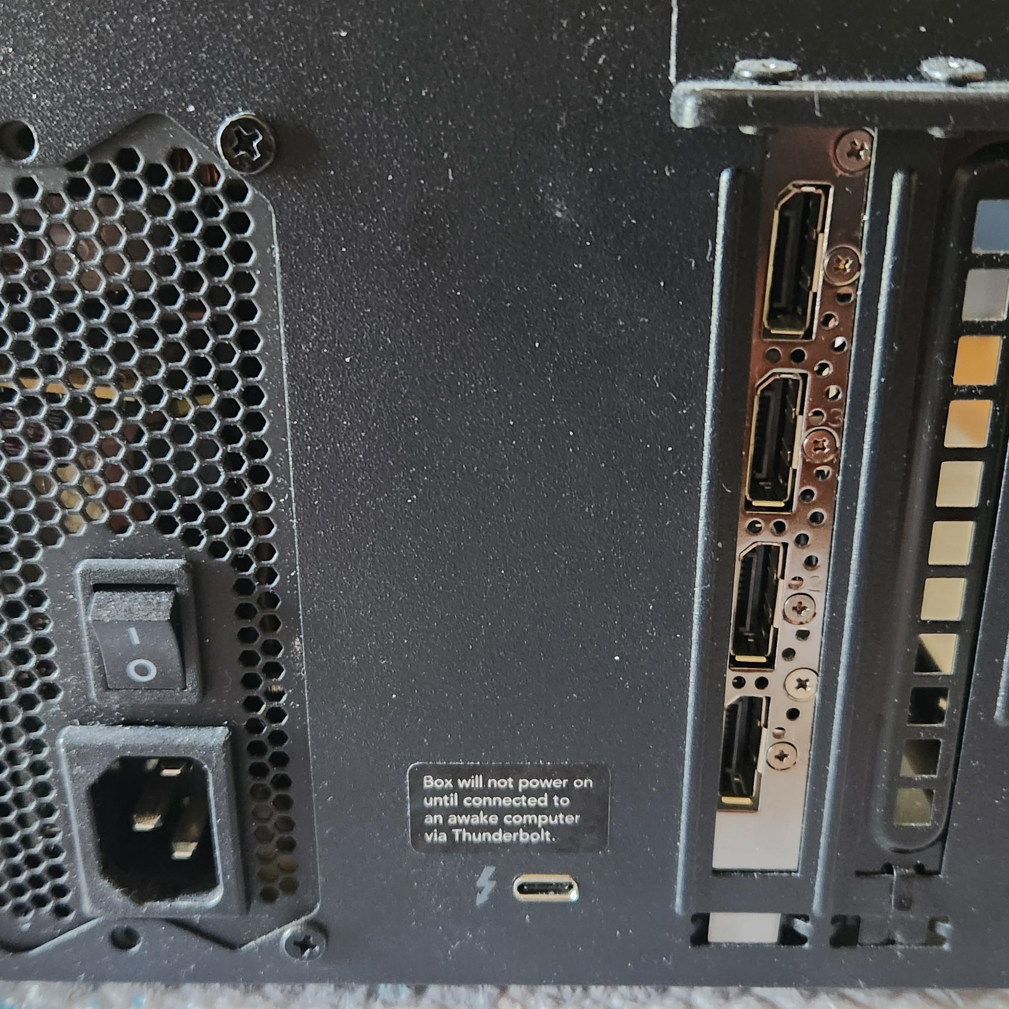 PNY QUADRO P4000 with SONNET EGPU 550 CASE