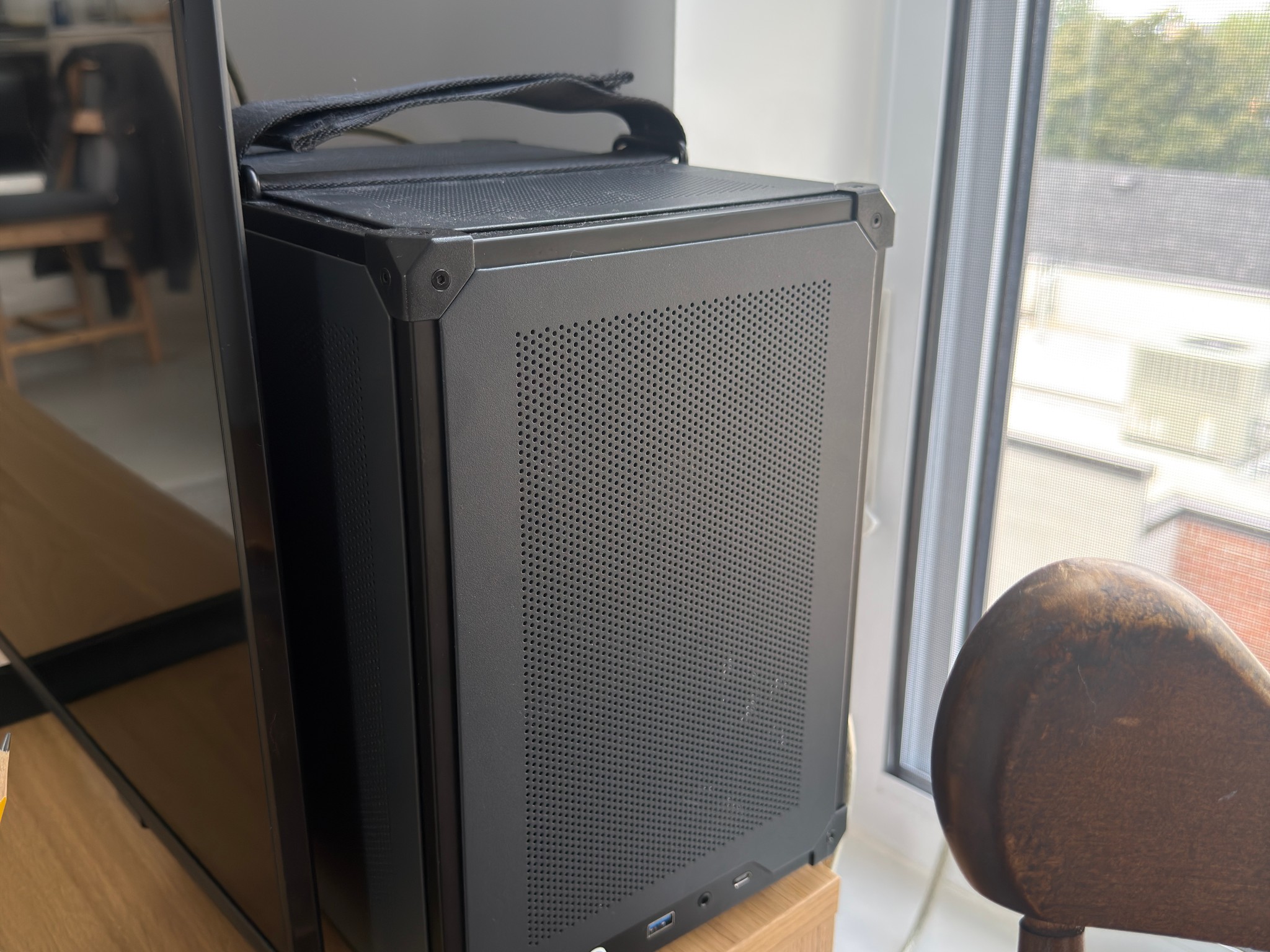 GeForce RTX 5070 Custom Gaming PC - Ryzen 7 7800X3D, 32GB RAM