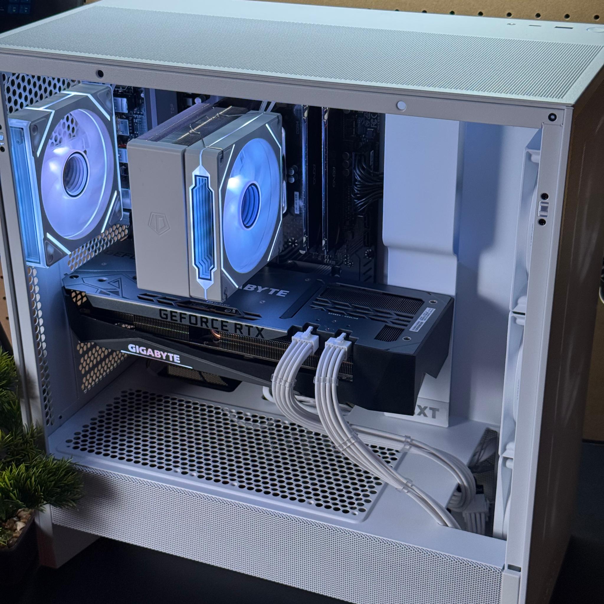 Pristine Gaming PC | RTX 3070 Ti | Ryzen 7 3700x | 16GB DDR4 | 1TB | Windows 11