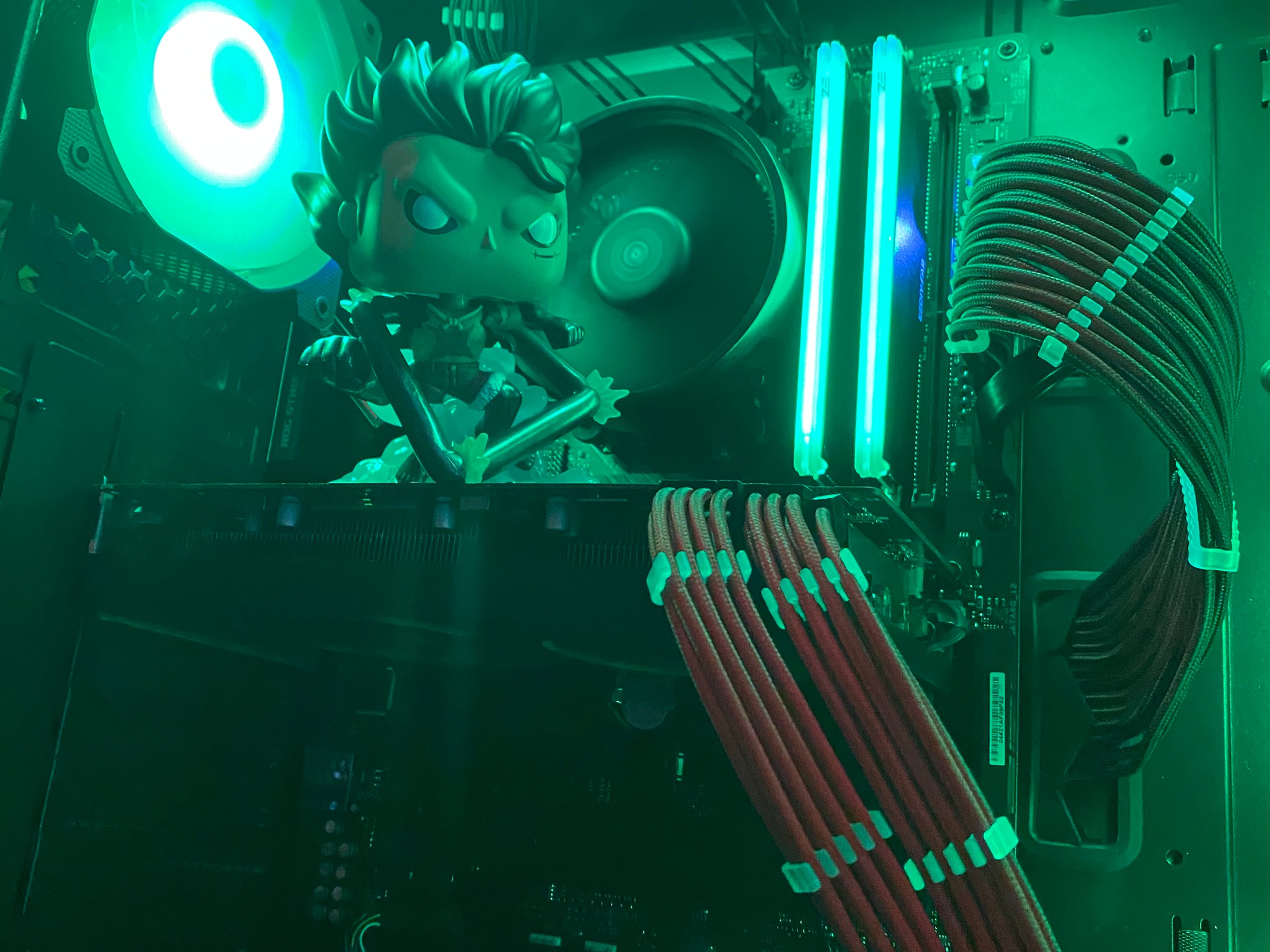 (Gaming PC)Ryzen 5| RX 5700XT|  32GB (2x16GB)DDR4 RAM| RoGStrix B450-F| 1TB NVMe SSD| Windows 11 Pro