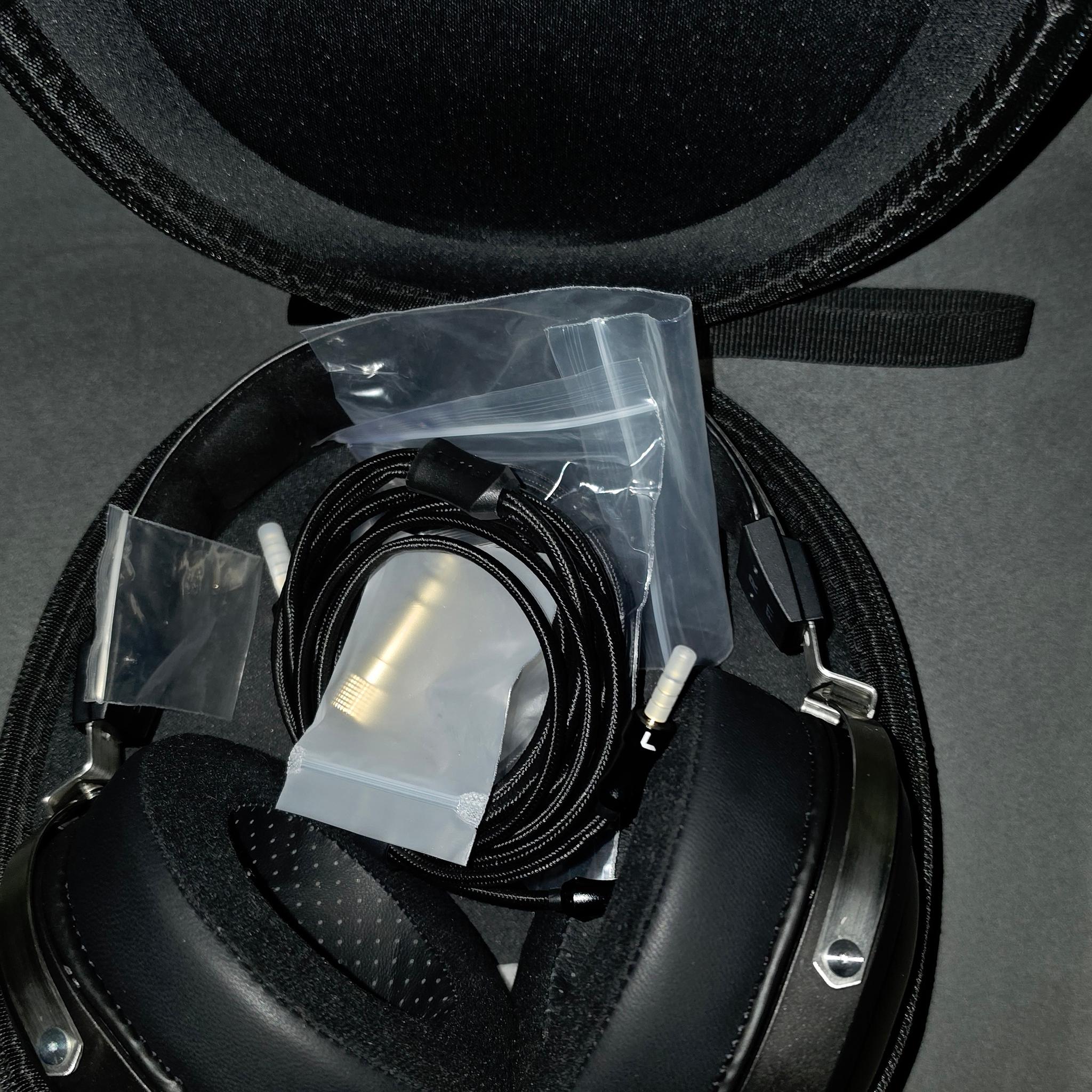 Fiio ft1 closed back headphones walnut with extra dekoni elite pads