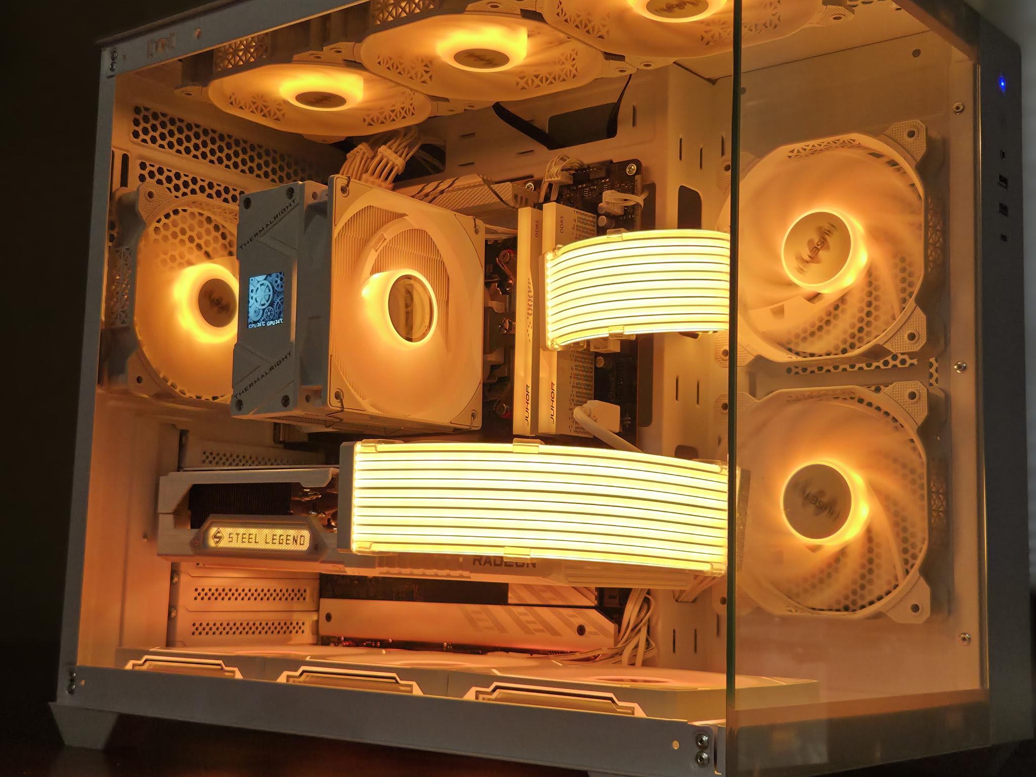 White Spectre! 👻 – Ryzen 5 9600X | RX 9070 XT | 32GB DDR5 6000 | Display on Cooler!