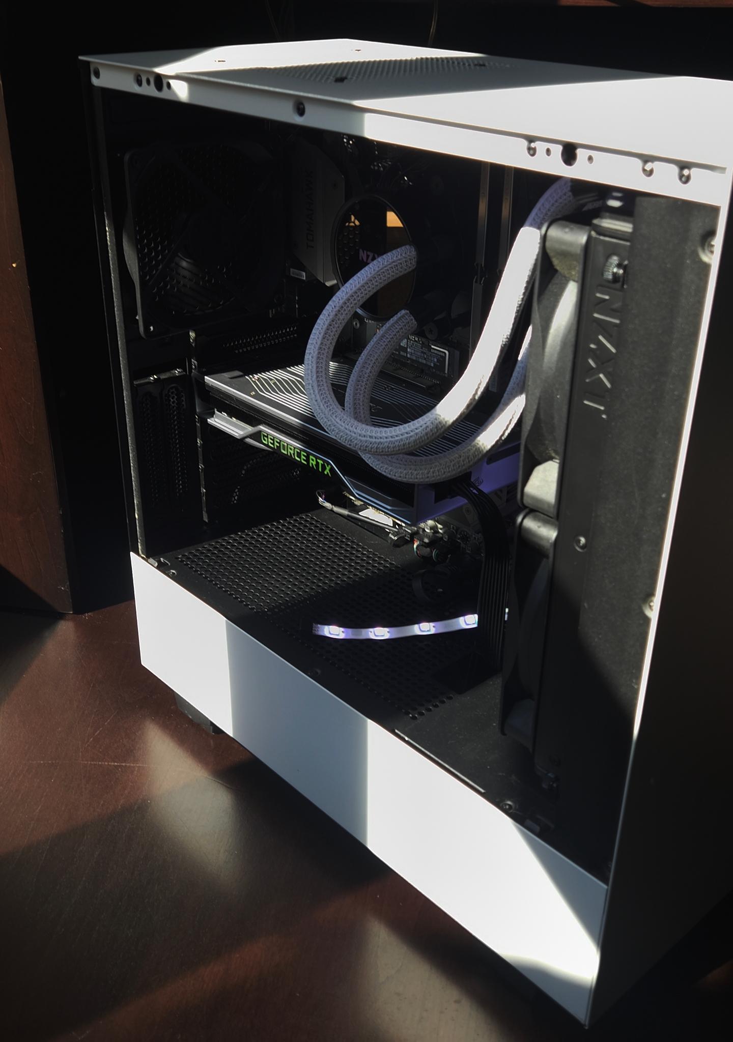 GAMING/STREAMING - RTX 2070 Founders Edition - 16GB DDR4 RAM - AIO Water Cooler - ARGB