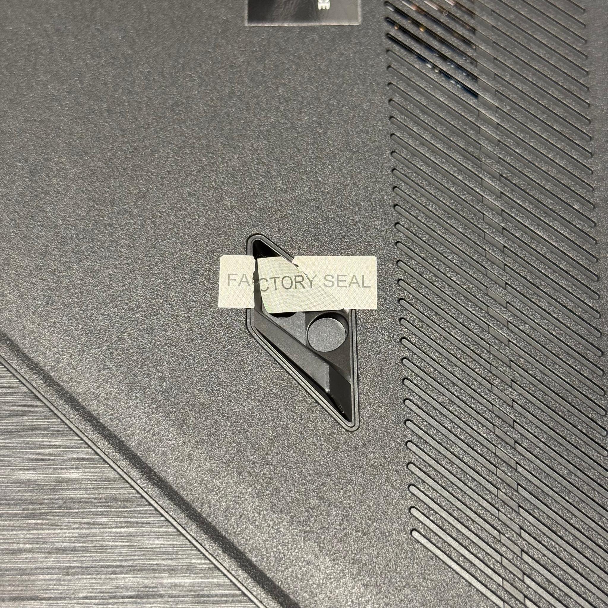 GTX 1650 / i5-10500H / 8GB 2933MHz DDR4 ram / 256GB Nvme ssd / Windows 11
