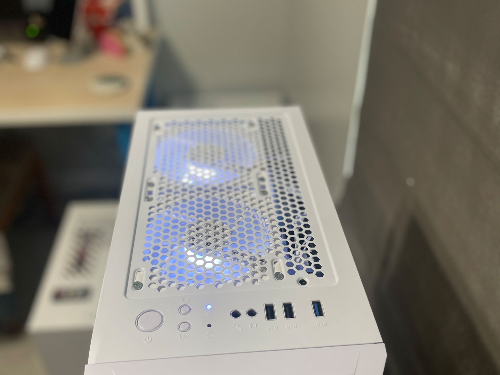 🧊Echo Ice🧊 “Great for a beginner PC gamer”