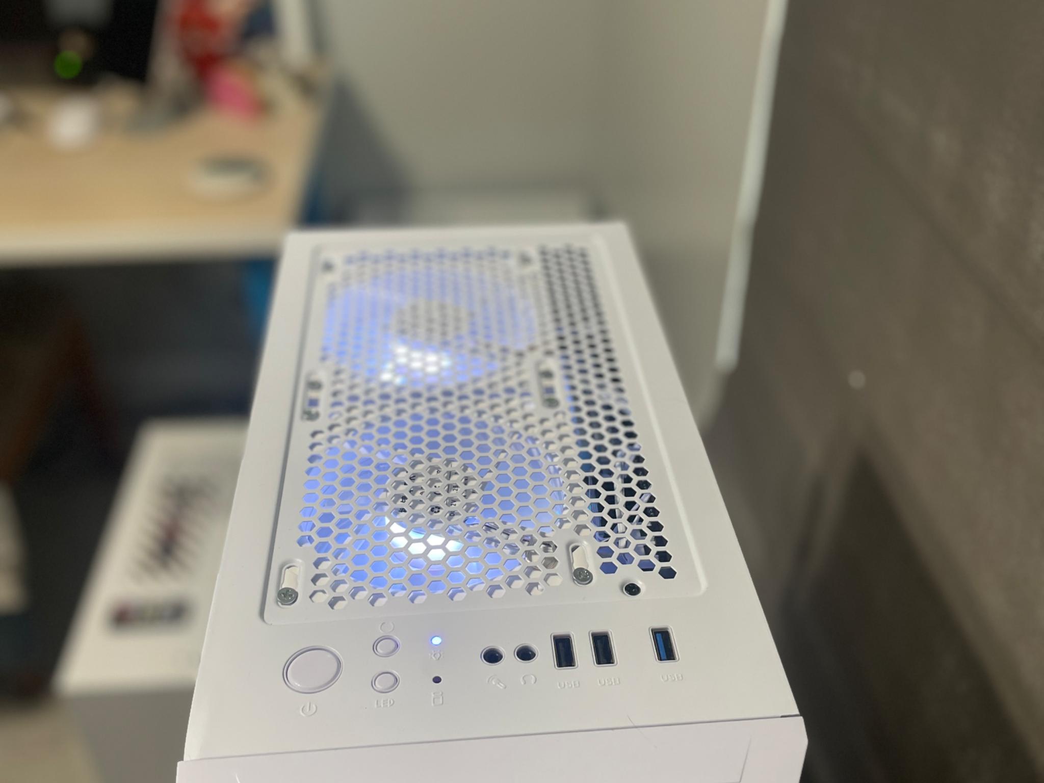 🧊Echo Ice🧊 “Great for a beginner PC gamer”