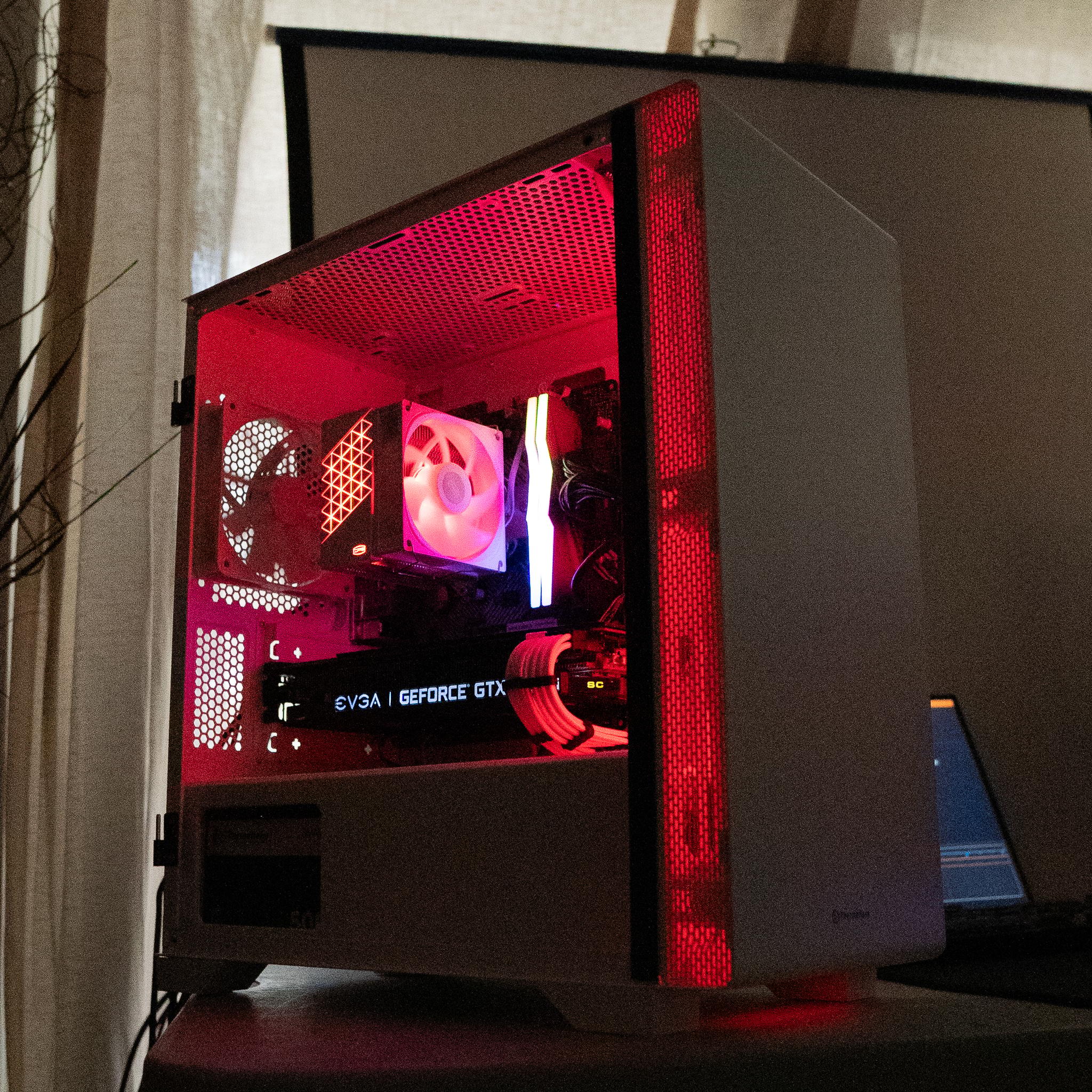 🌪️🟣 | EVGA GTX 1080Ti 11GB | RYZEN 7 3700X | 16GB DDR4 RAM | 1TB SSD | Violet Vortex