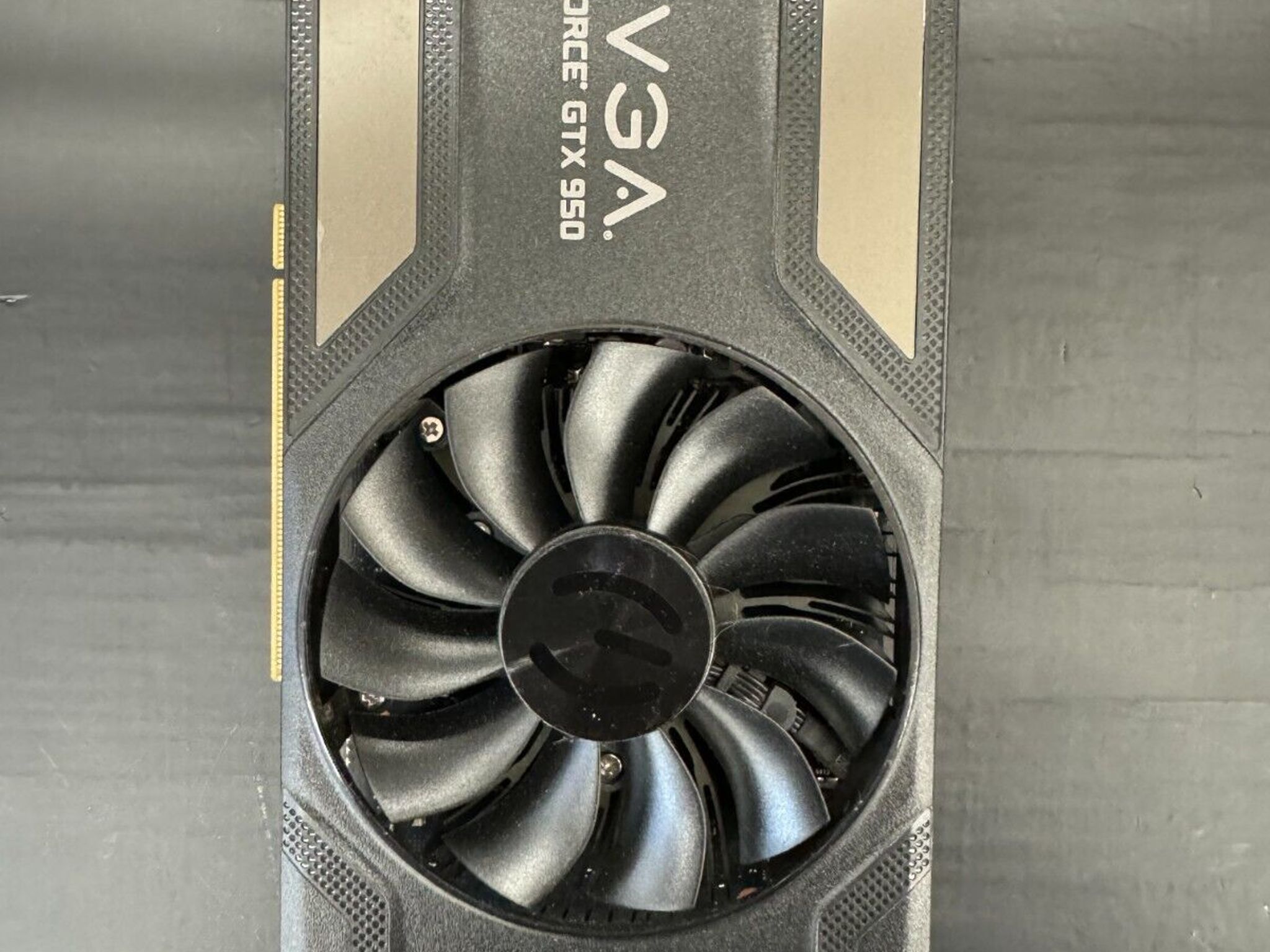 EVGA GeForce GTX 950 SC 2GB GDDR5 Graphics Card - DVI, HDMI, DisplayPort