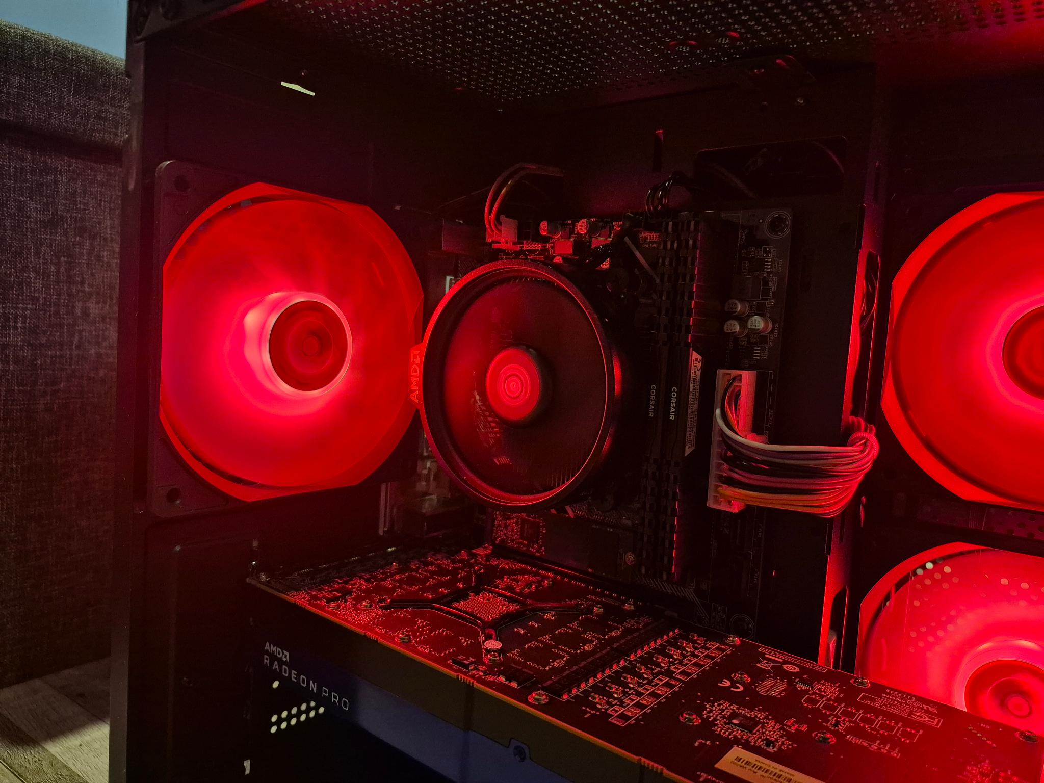 Price to Performance AMD | Ryzen 5 2600, 16GB RAM, Radeon W5700 Pro 8GB, 480GB M.2