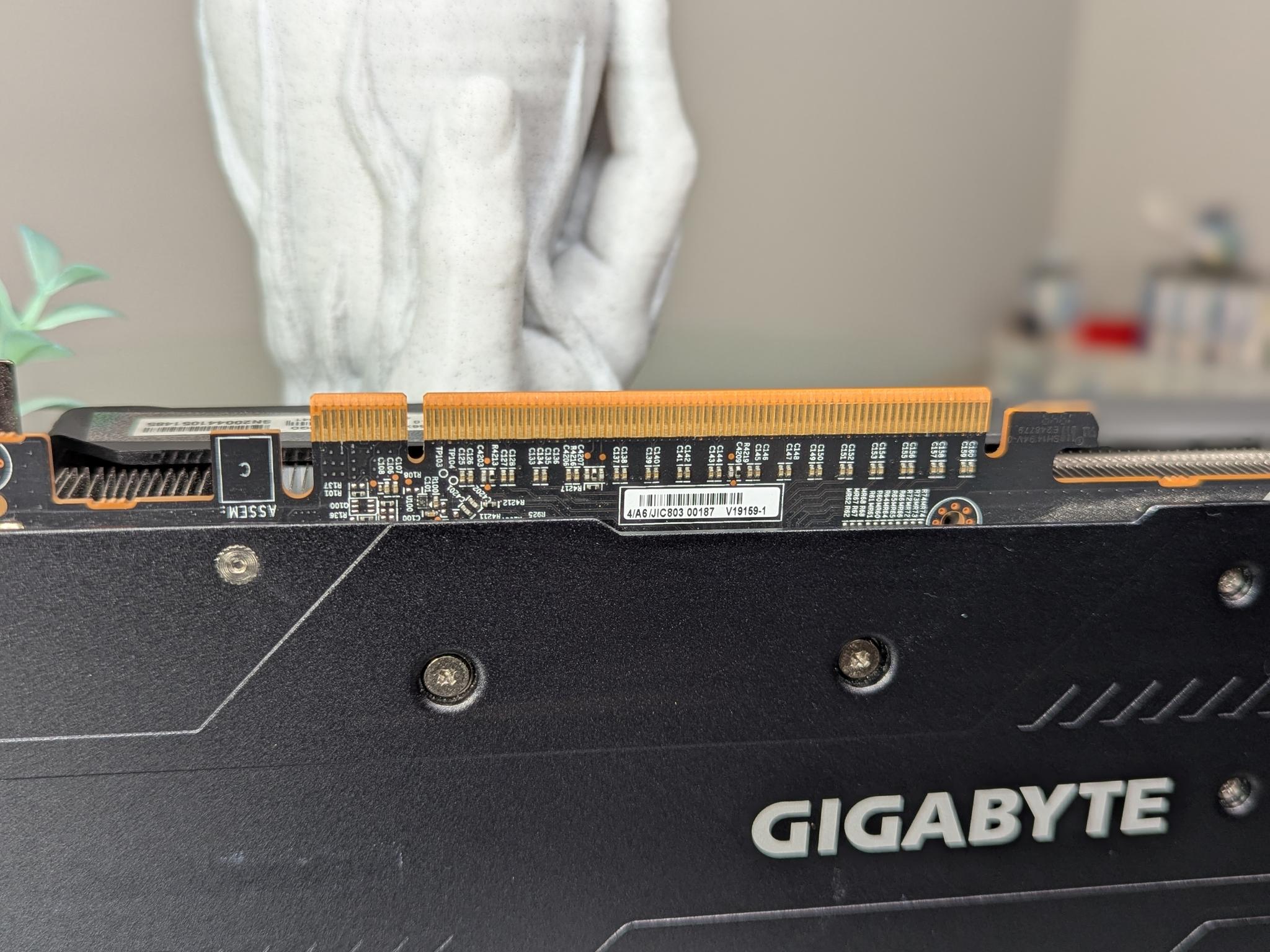 Gigabyte RX 5600XT | Please Read Description | Powers On | No Video signal