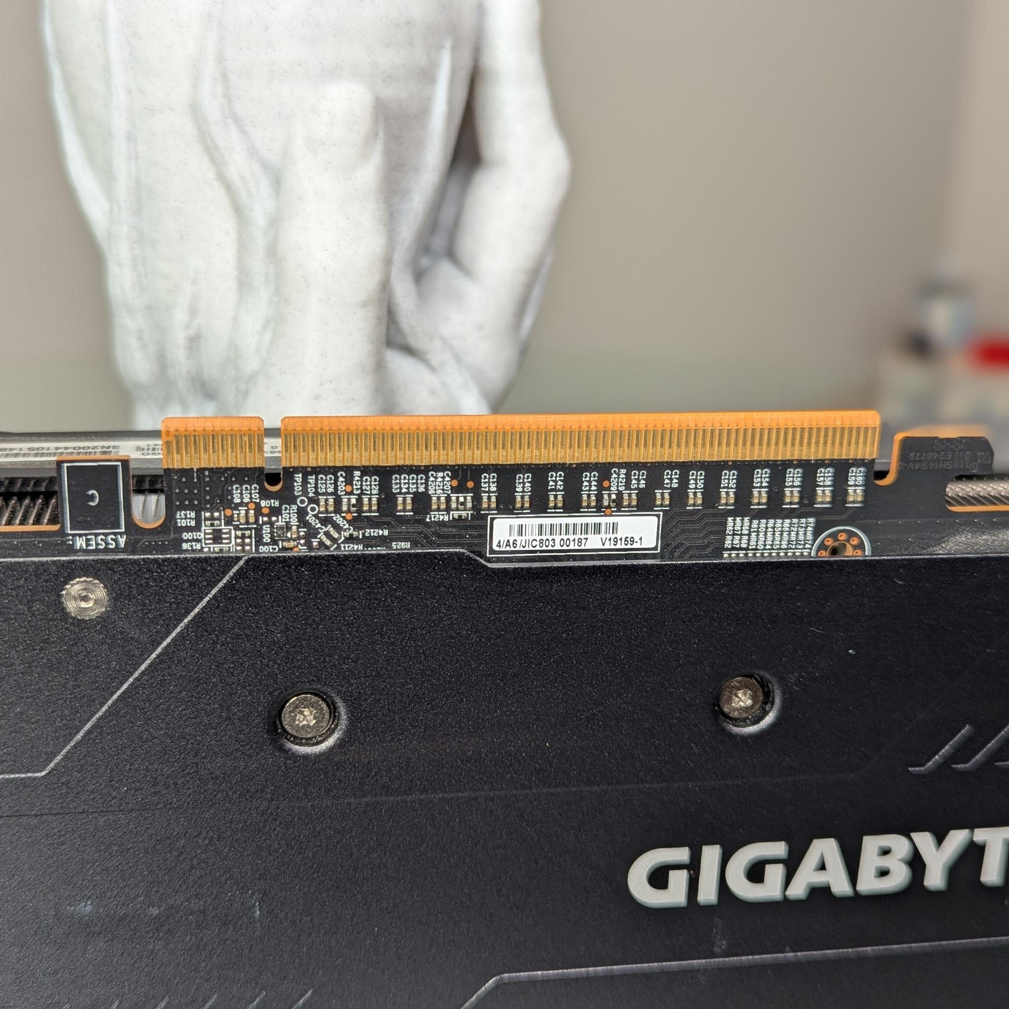 Gigabyte RX 5600XT | Please Read Description | Powers On | No Video signal