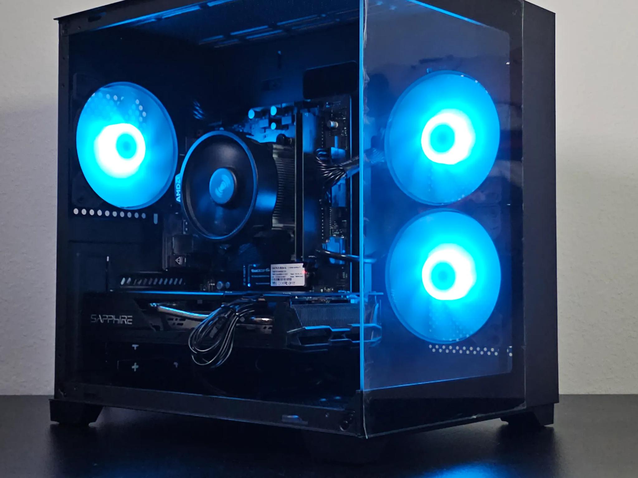 Midrange 1080p / RX 5700-XT 8GB / Ryzen 5 3600 / 16GB DDR4 / 256GB SSD + 3TB HDD