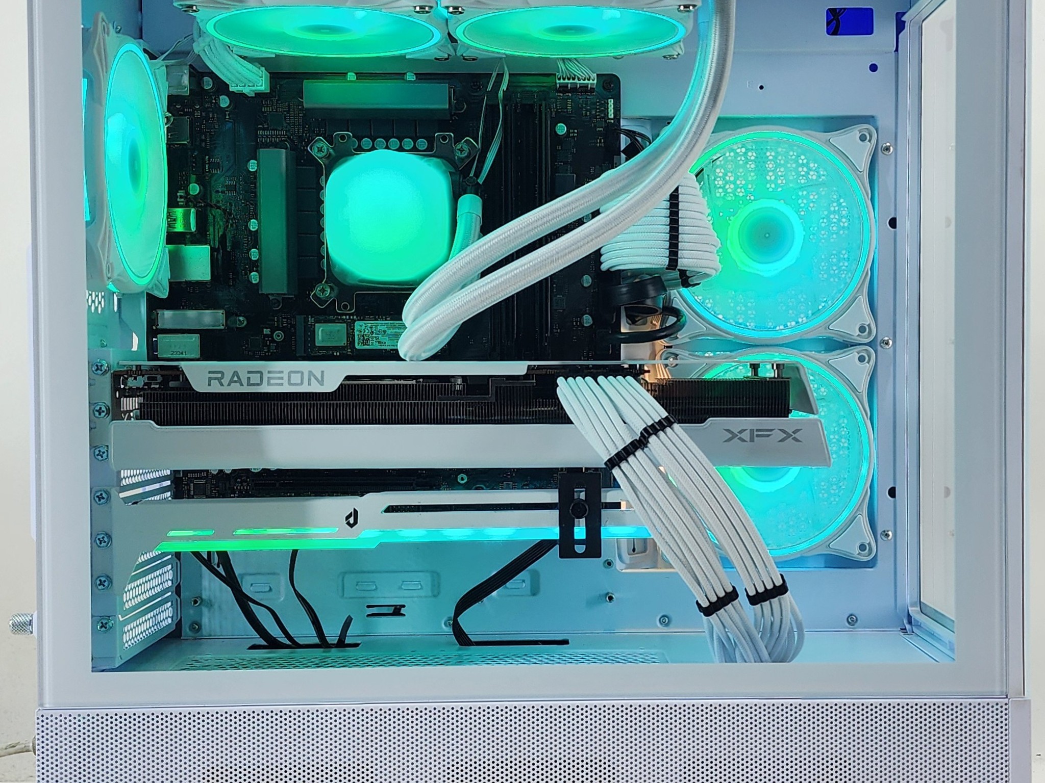 Gaming PC i7-11700K 16GB RAM 1TB SSD RX 7800 XT 16GB Windows 11 Computer