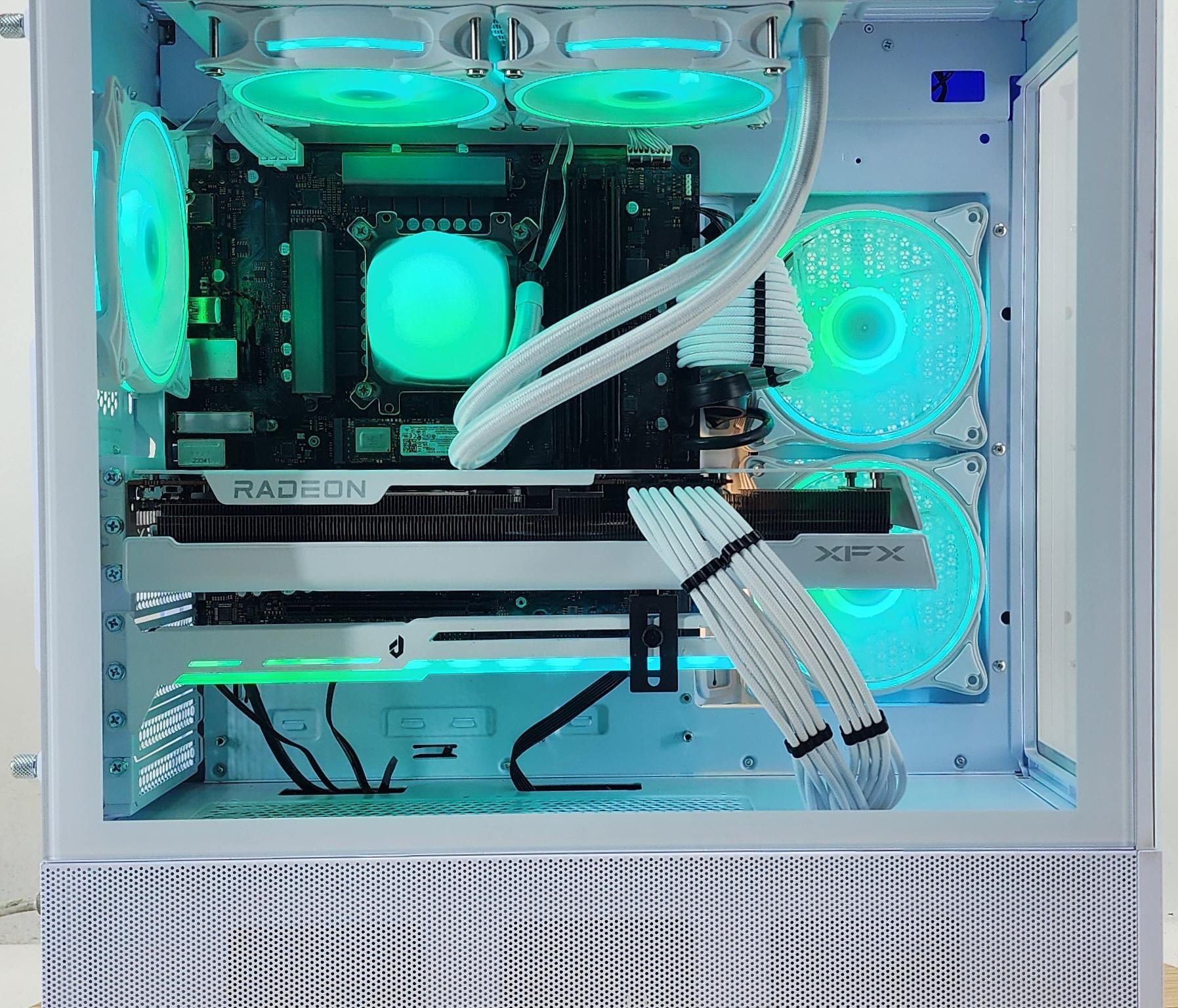 Gaming PC i7-11700K 16GB RAM 1TB SSD RX 7800 XT 16GB Windows 11 Computer