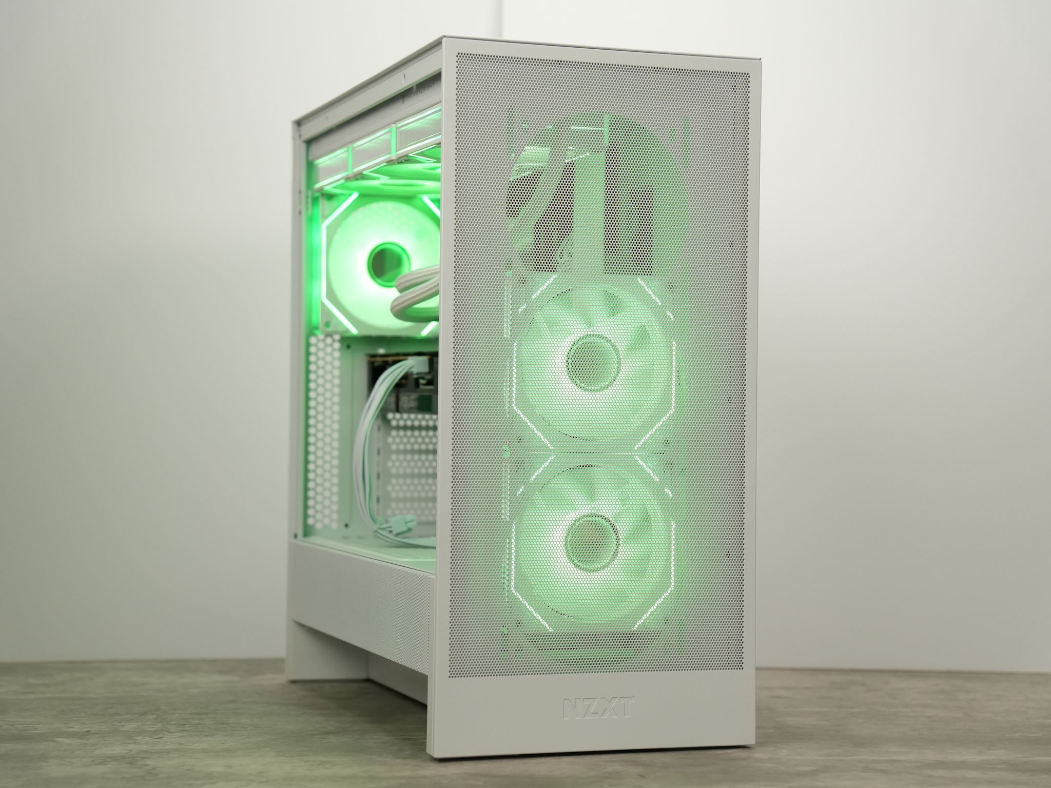 Gaming PC | RTX 5060 | RYZEN 7 5700 | 32GB RAM | 1TB SSD | WINDOWS 11 | WIFI & BT