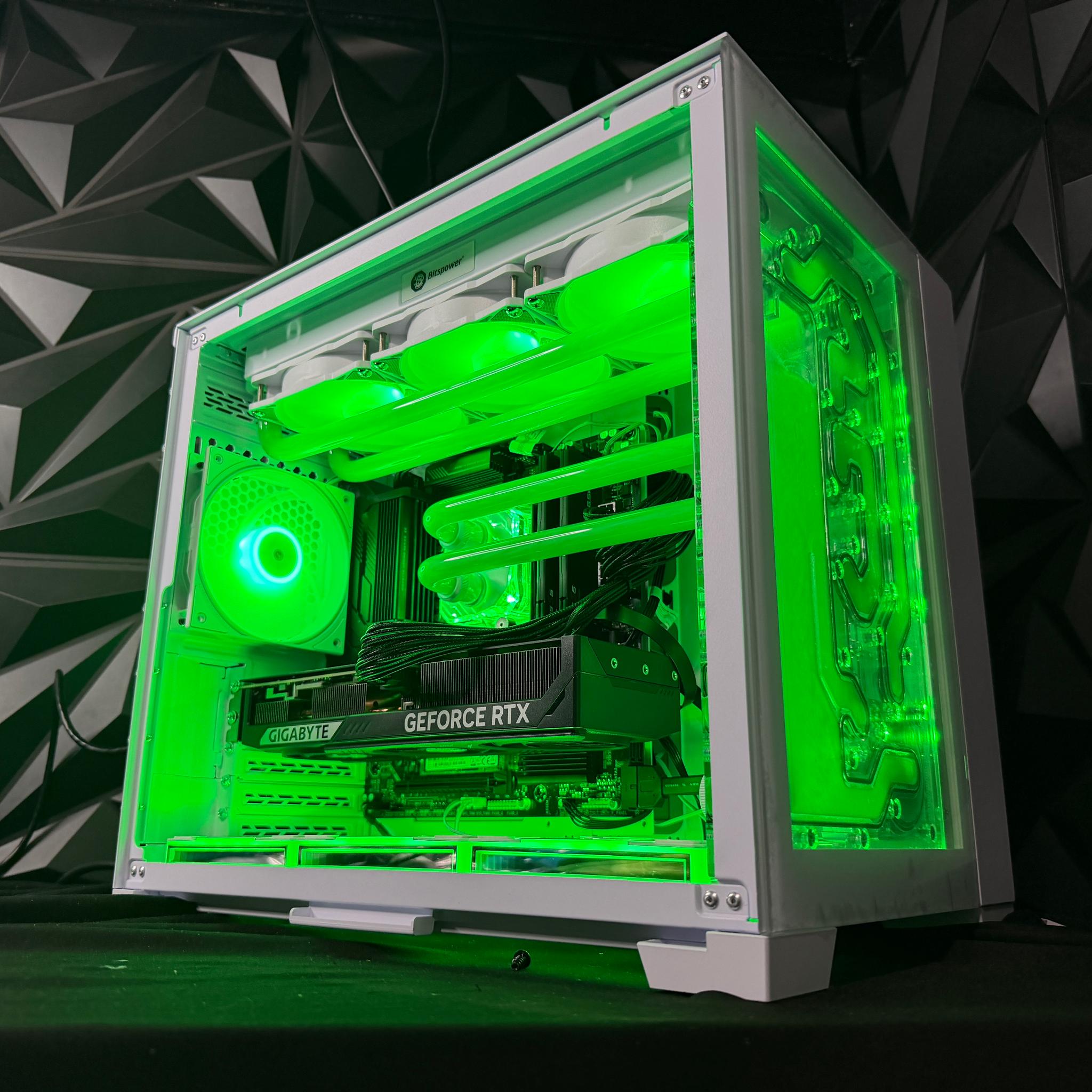 ☢️💚 GAMMA RAY 💚☢️7800X3D | RTX 5070| 2.25 TB NVMe| 32 GB DDR5| 850W Gold PSU
