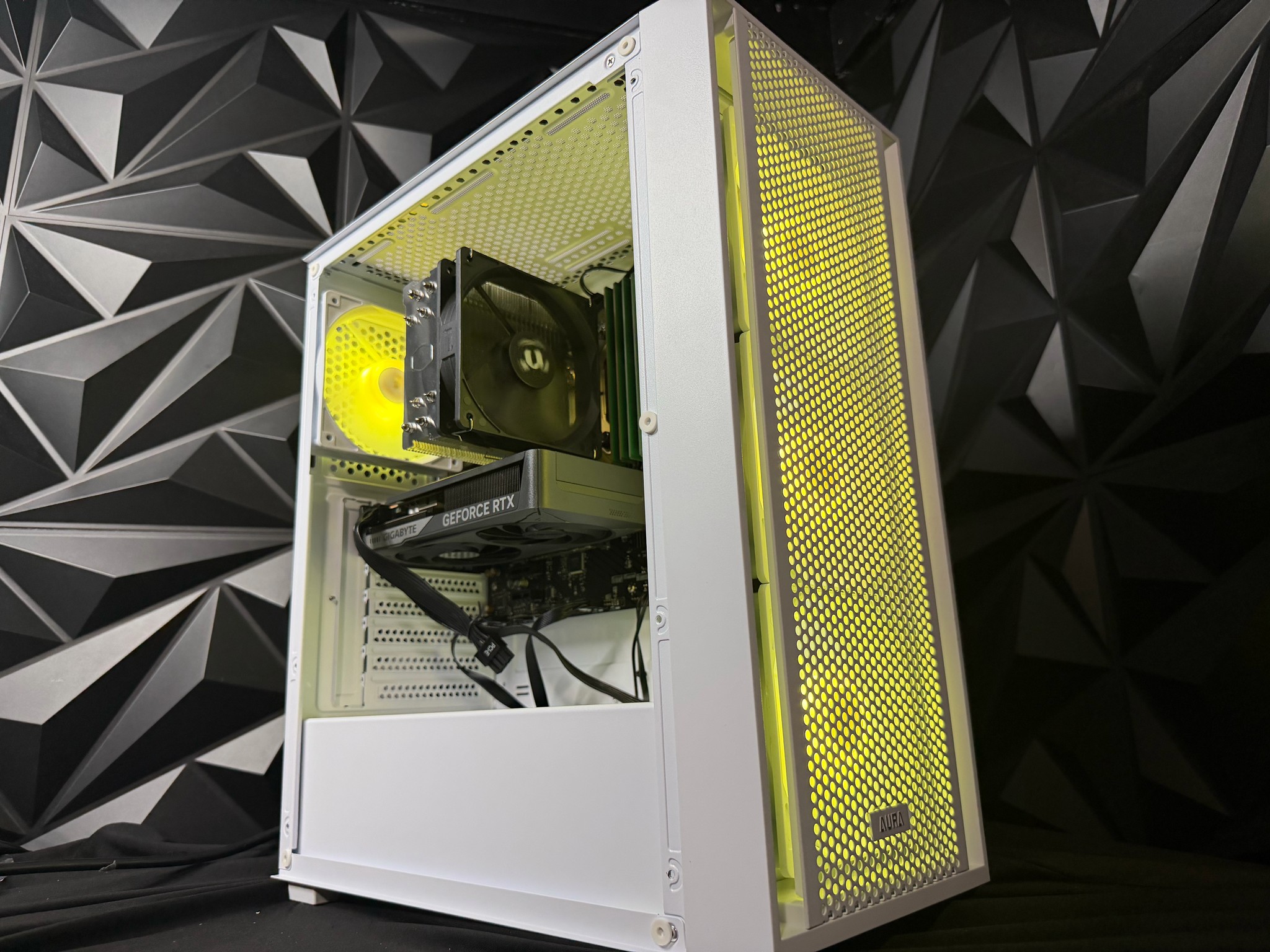 🚗🔥 THE STARTER CARTER 🔥🚗 i5 12500T| RTX 5060| 16 GB DDR4| 750GB NVMe| 650W PSU