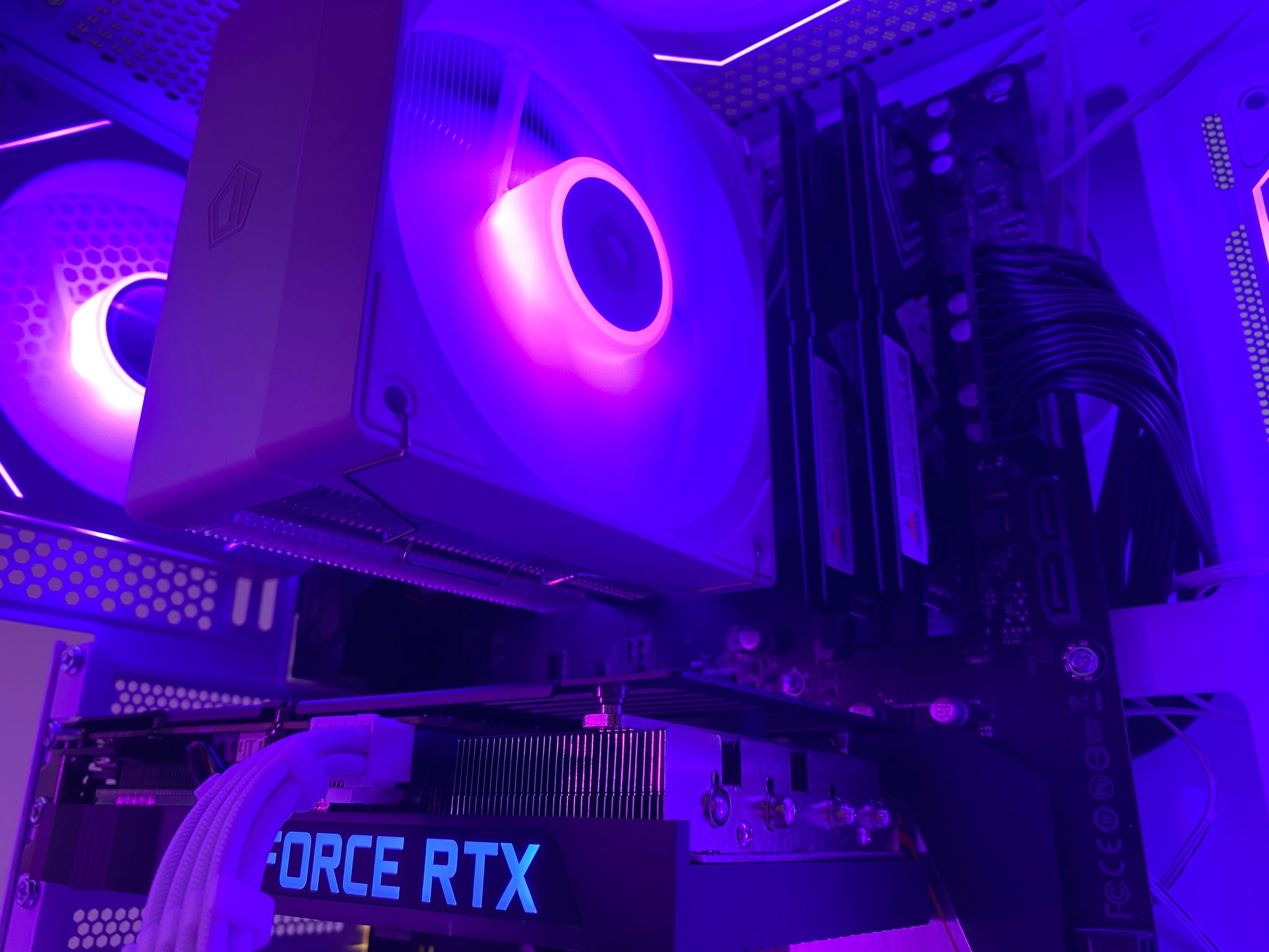 White RGB Gaming PC | RTX 3060 12GB | Ryzen 5 3600 | 16GB DDR4 3200MHz | 500GB M.2 SSD | WiFi