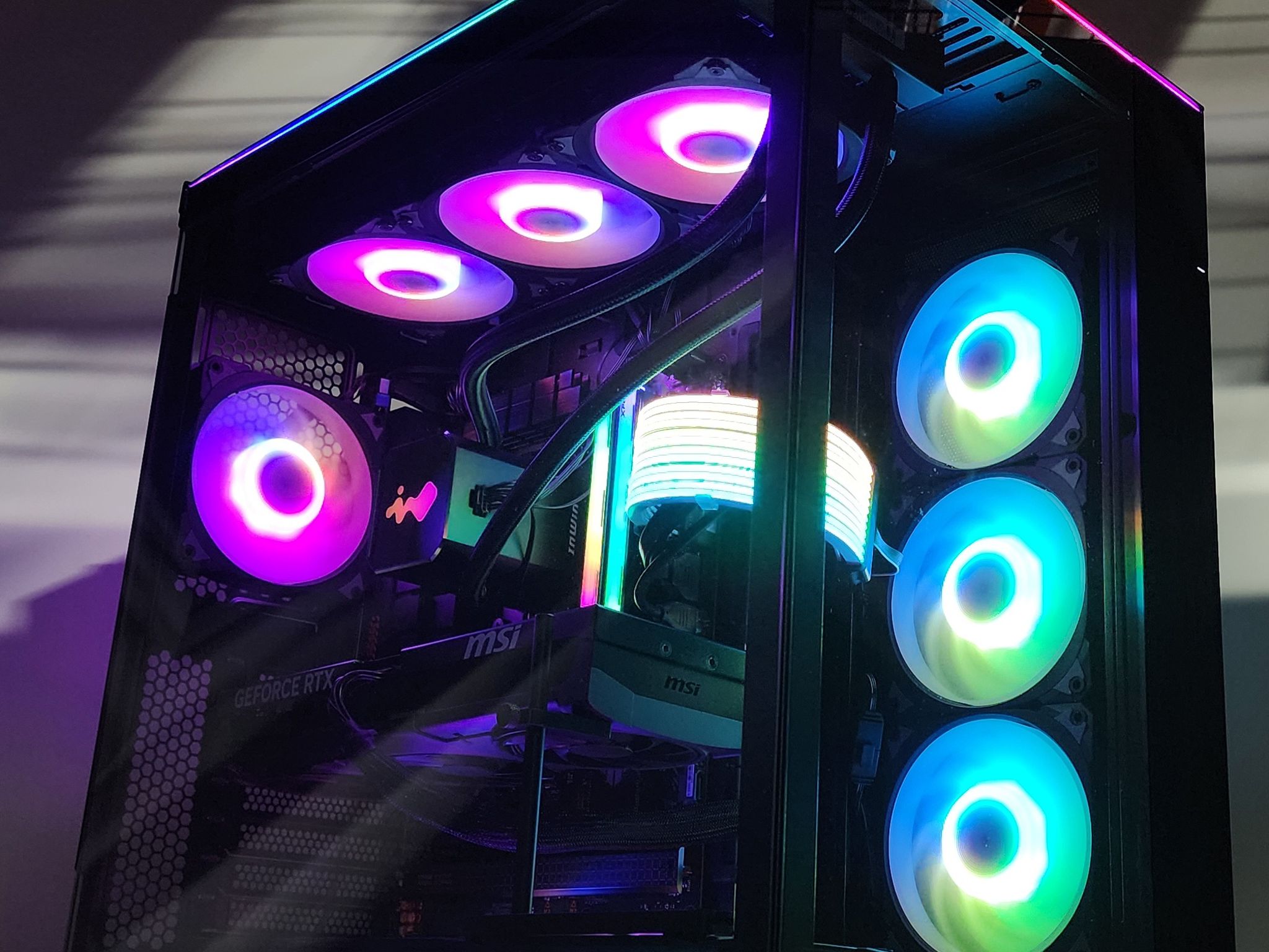 Gaming PC Ryzen 9 9950X3D 32GB RAM 2TB SSD RTX 5070 Ti 16GB Windows 11 Computer