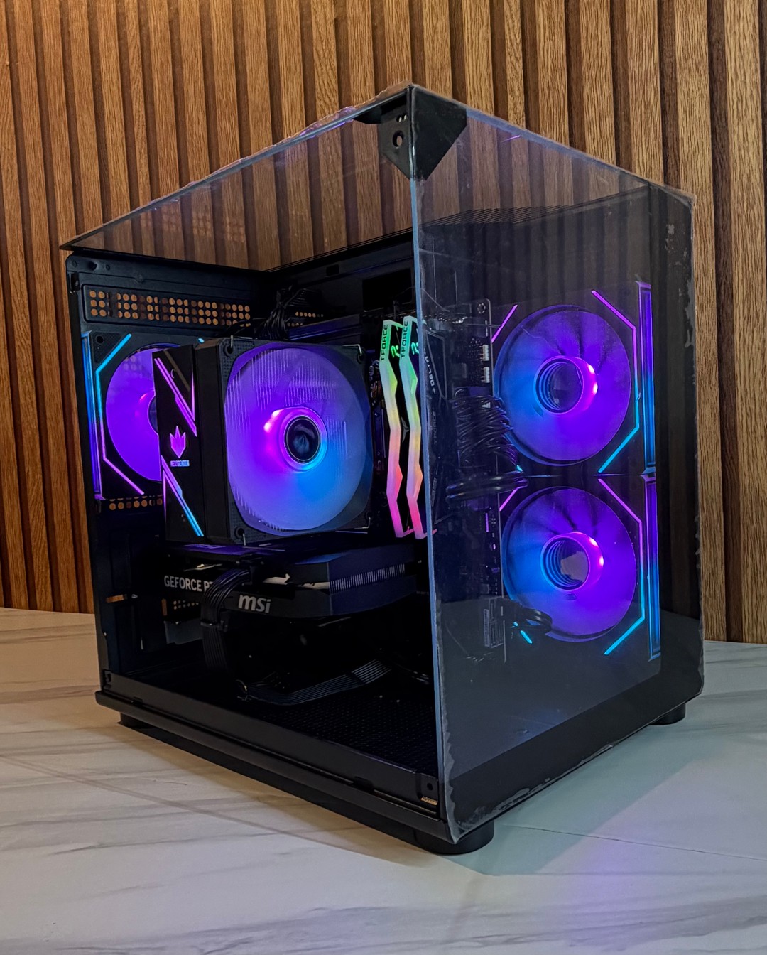 RTX 5060 | RYZEN 5 7600X | 16GB DDR5 | 1TB NVME | 650W | Jawa