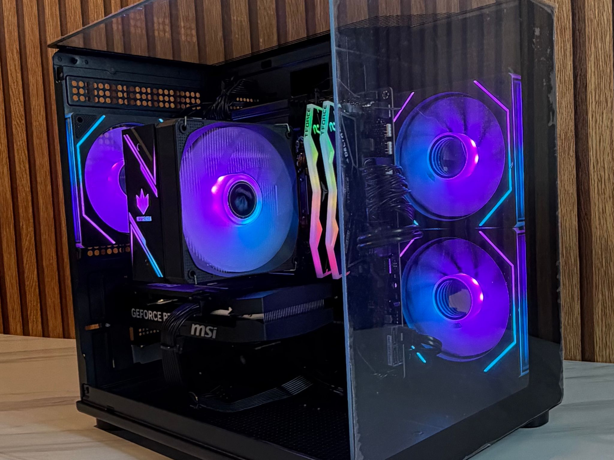 RTX 5060 | RYZEN 5 7600X | 16GB DDR5 | 1TB NVME | 650W