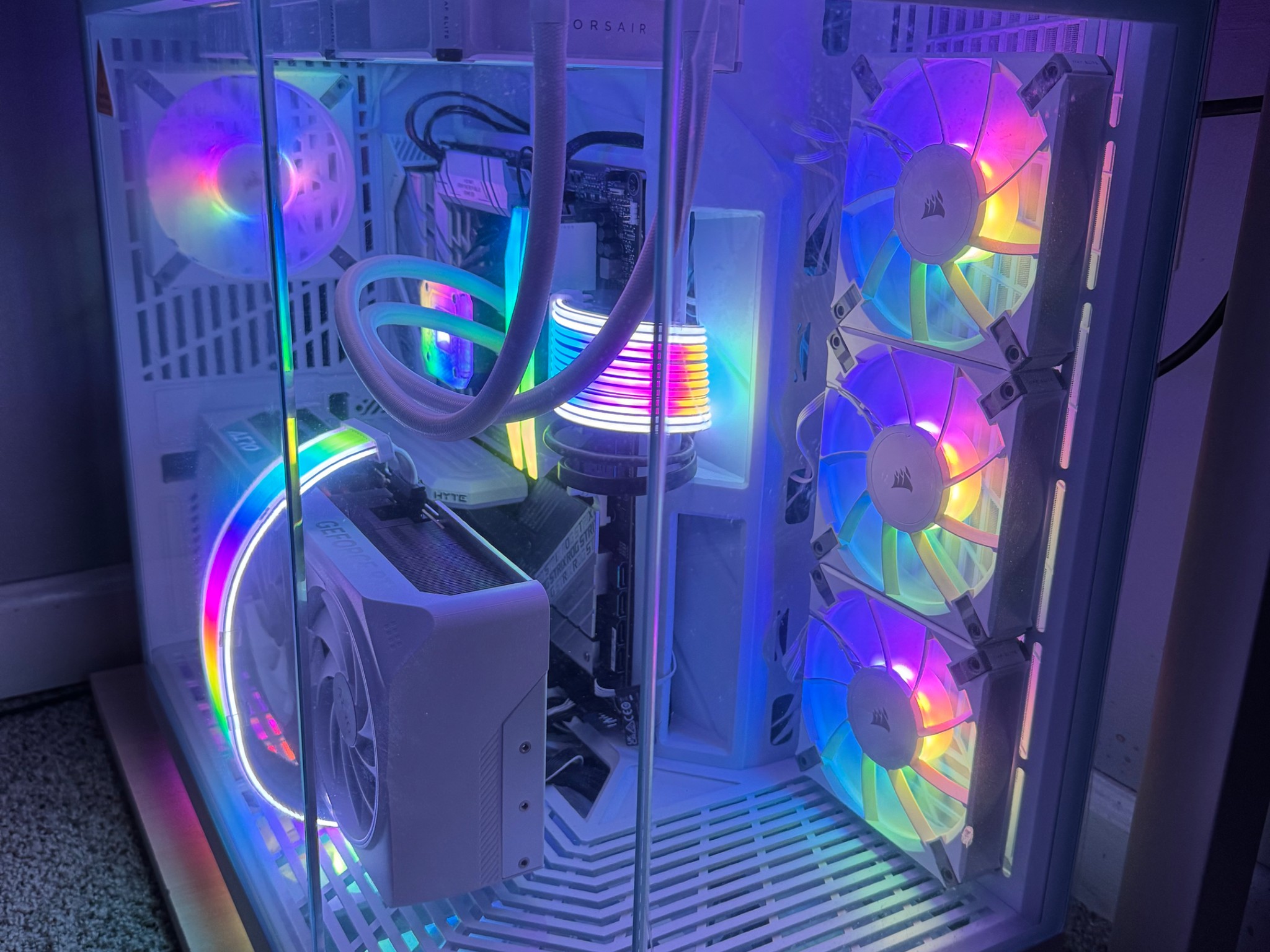 1440/4K Ultimate Whiteout Gaming PC | Nvidia RTX 4090 | Ryzen 7 7800x3d