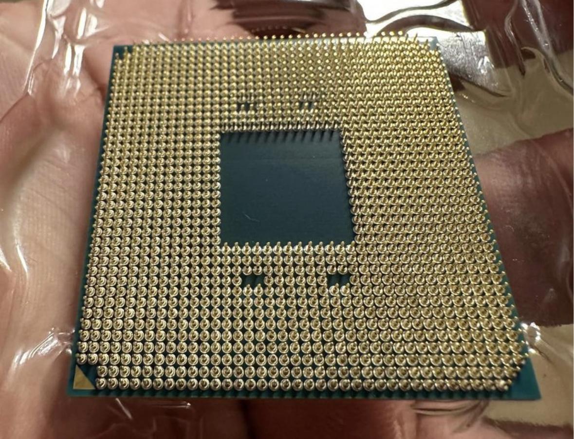 AMD Ryzen 9 3900X