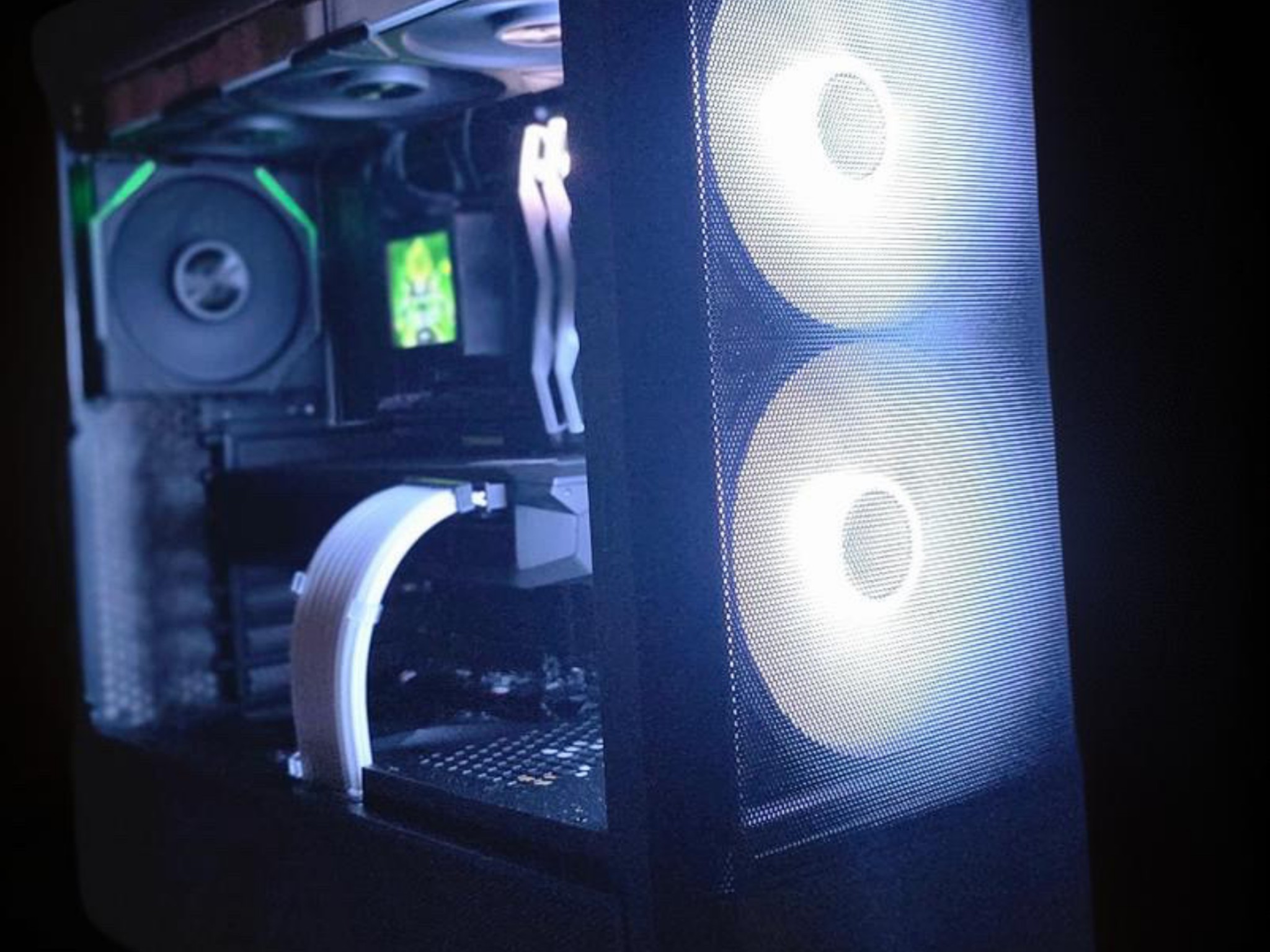 🟢LEGENDARY🟢| RYZEN 7800X3D| RX 7900XT | 32GB DDR5 | 2TB SSD | WI-FI/BT | **UNBEATABLE VALUE**