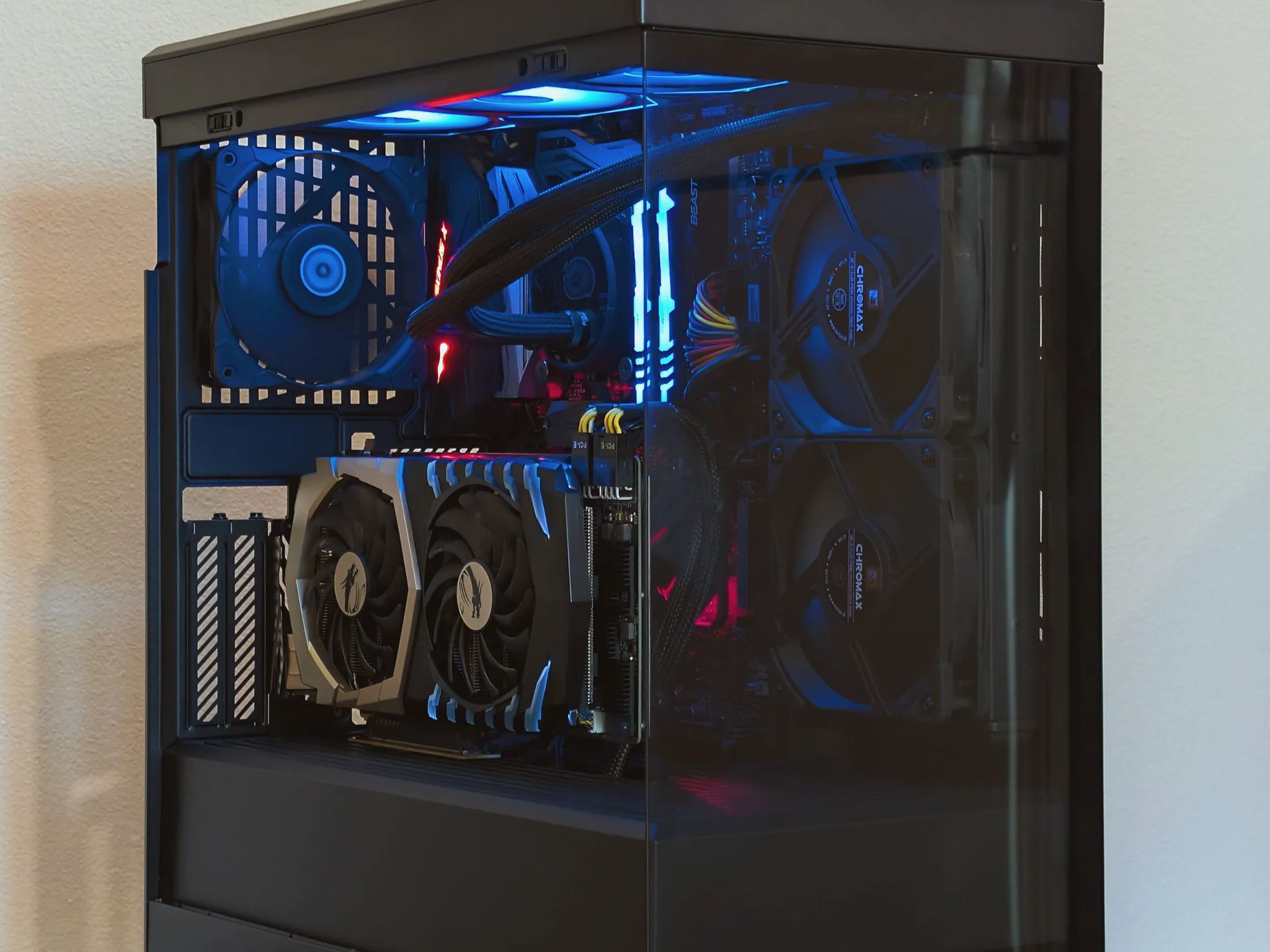 i7 8700K, 1070Ti, 32GB DDR4, 1TB SSD, 750W, WiFi/BT, Windows 11