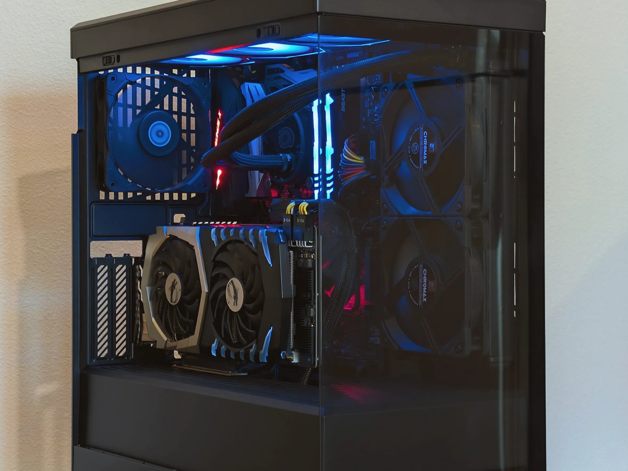 i7 8700K, 1070Ti, 32GB DDR4, 1TB SSD, 750W, WiFi/BT, Windows 11