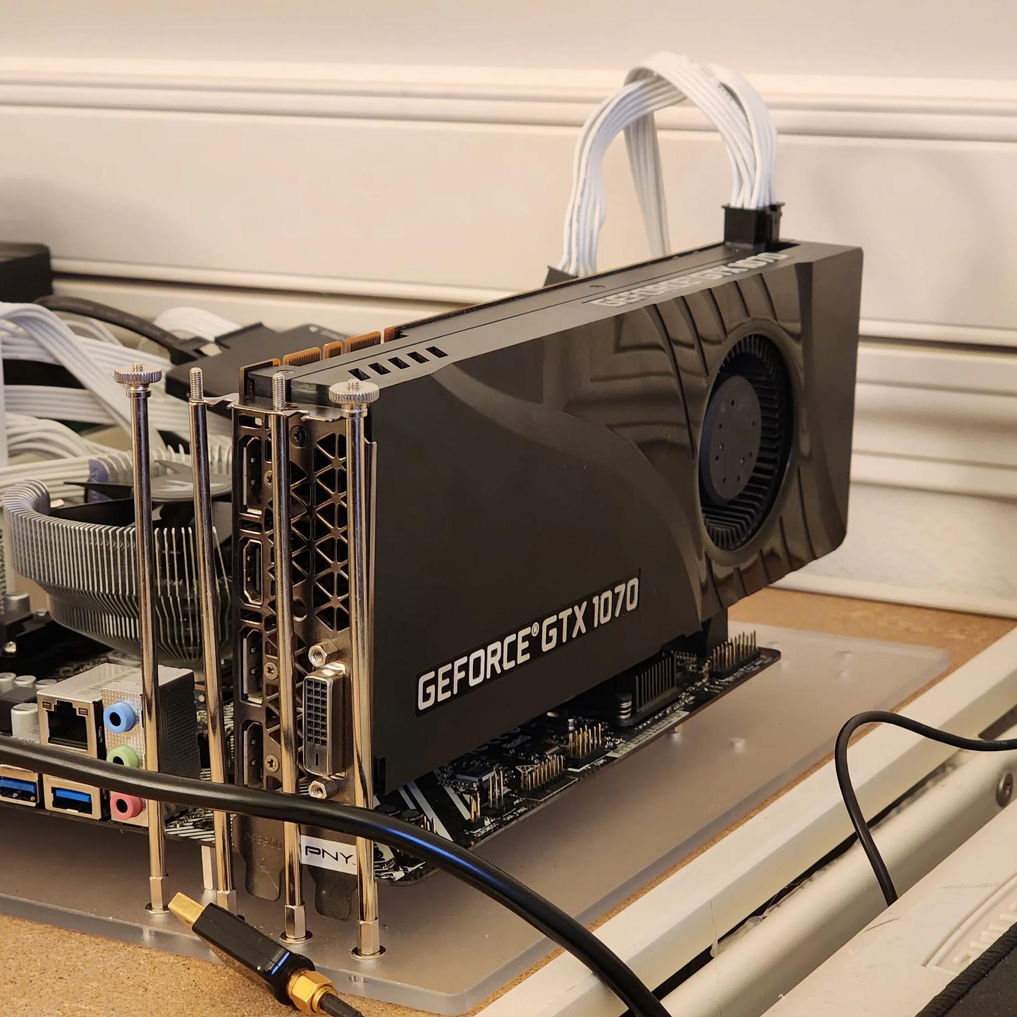 NVIDIA GeForce GTX 1070 8GB GDDR5 *Loud Fan