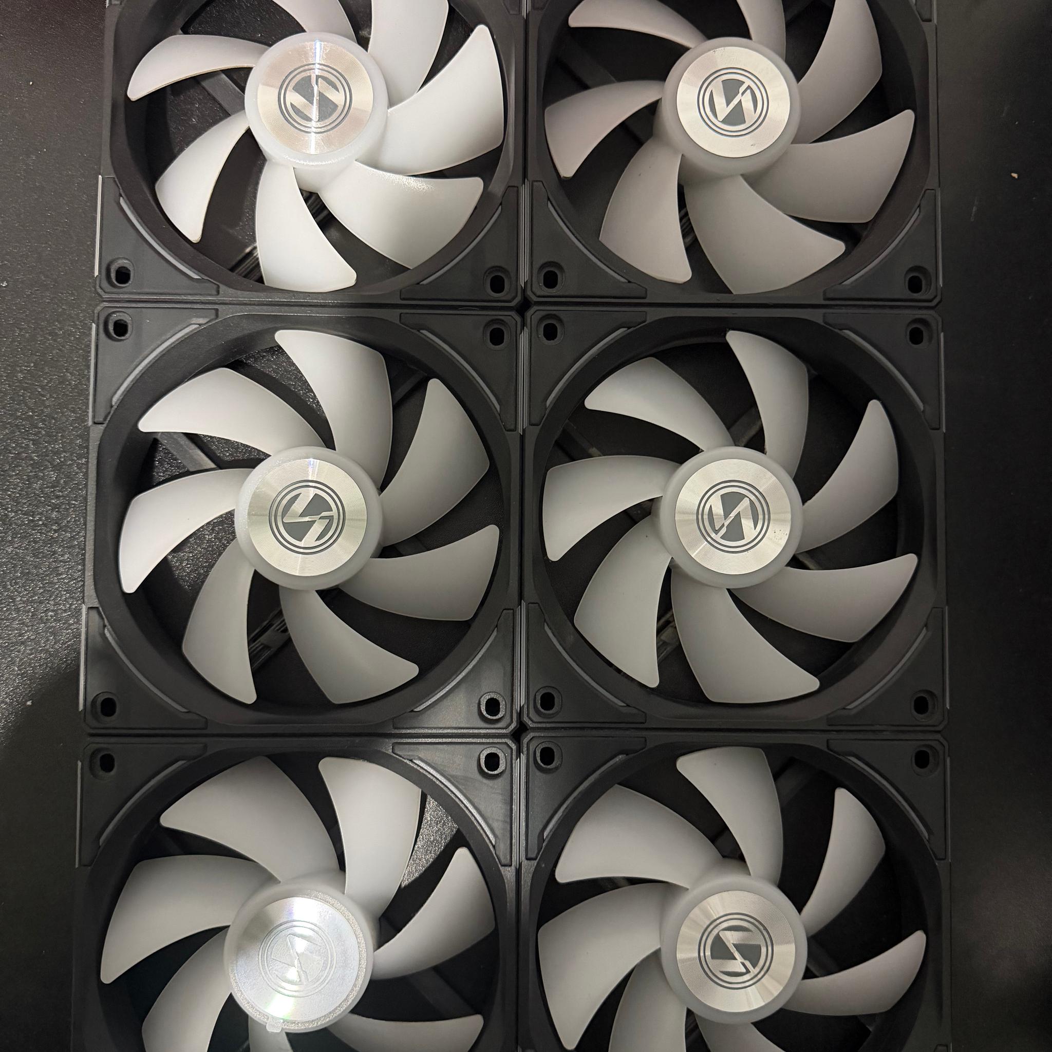 6x Lian Li UNI FAN TL Wireless Fans + Controller – Used