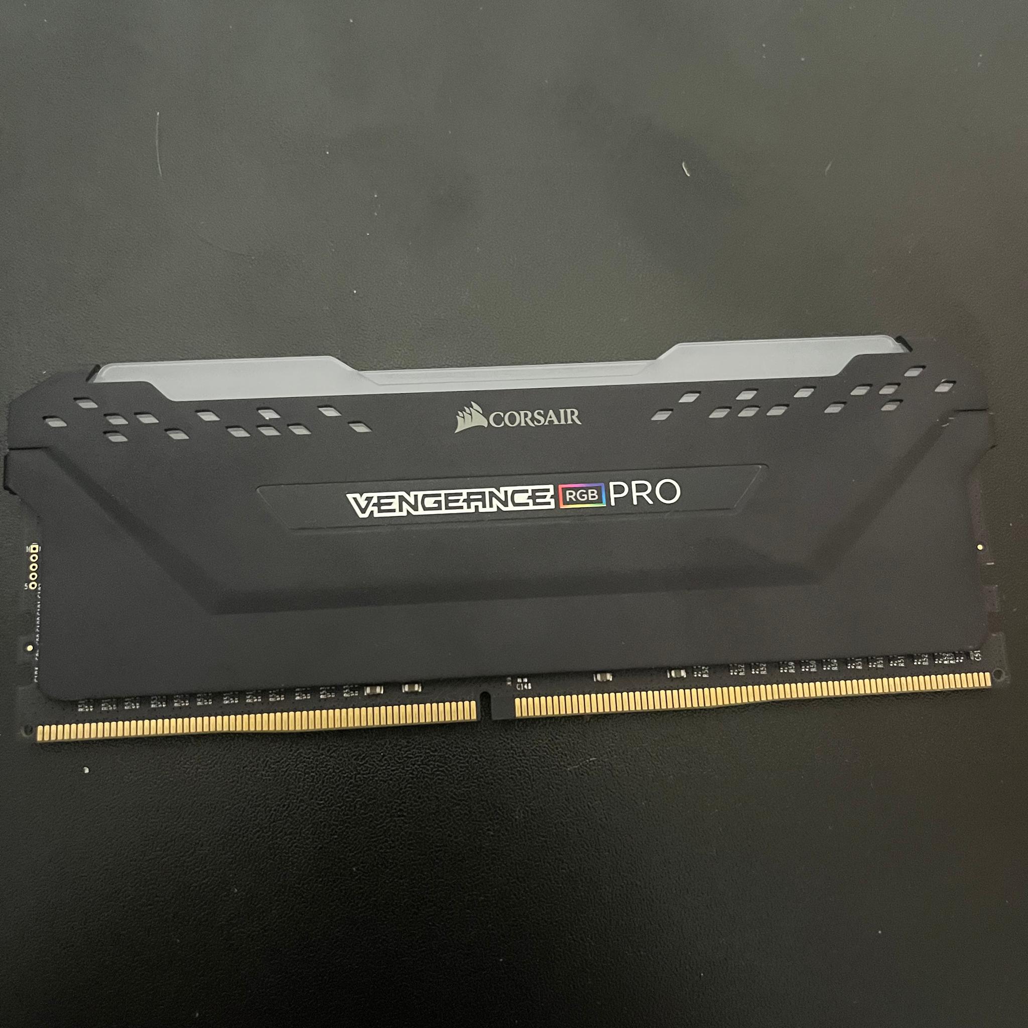 Corsair Vengeance Pro RGB 16gb (1x16gb) 3600mhz