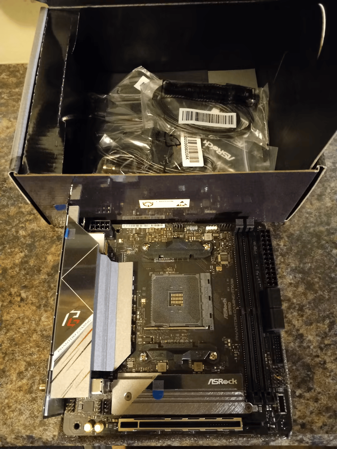 ASRock B550 Phantom Gaming-ITX/ax