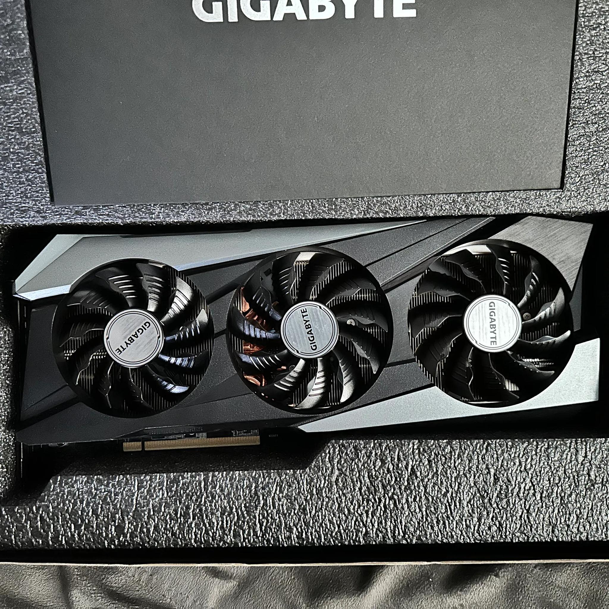GIGABYTE NVIDIA GeForce RTX™ 3070 Ti GAMING OC, 8G (rev. 1.0), GV-N307TGAMING OC-8GD