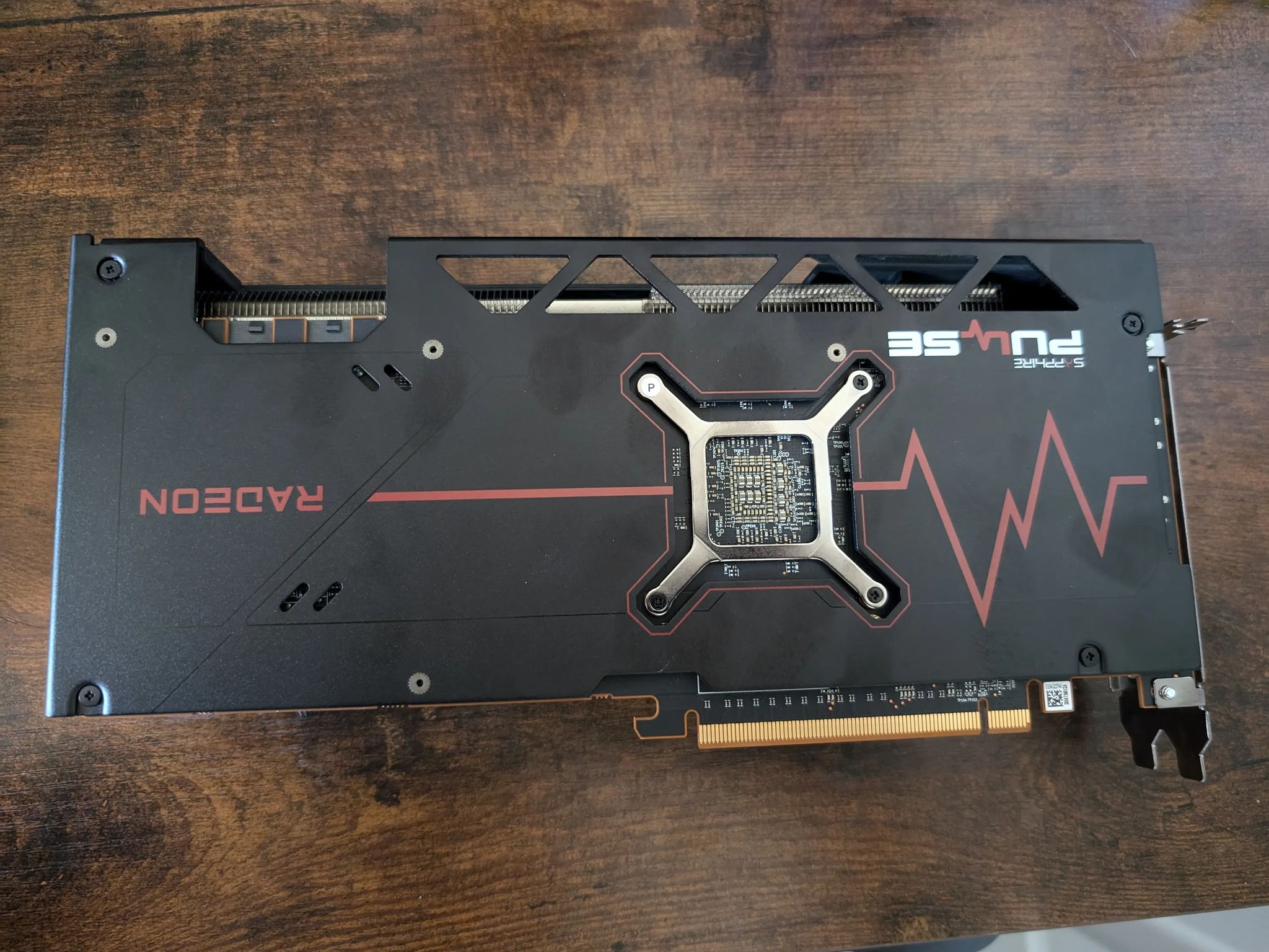 Sapphire PULSE AMD Radeon RX 7800 XT 16GB