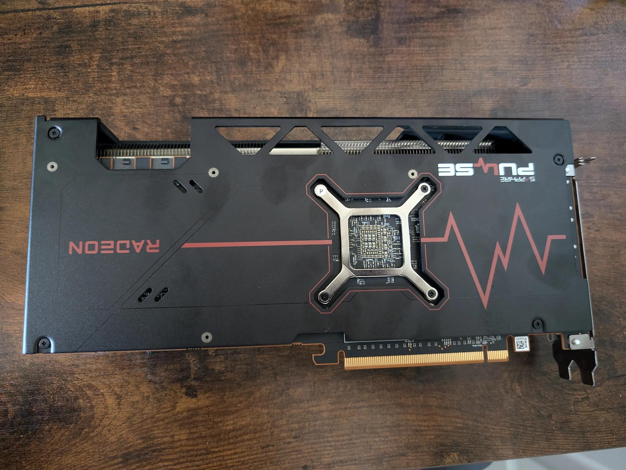 Sapphire PULSE AMD Radeon RX 7800 XT 16GB