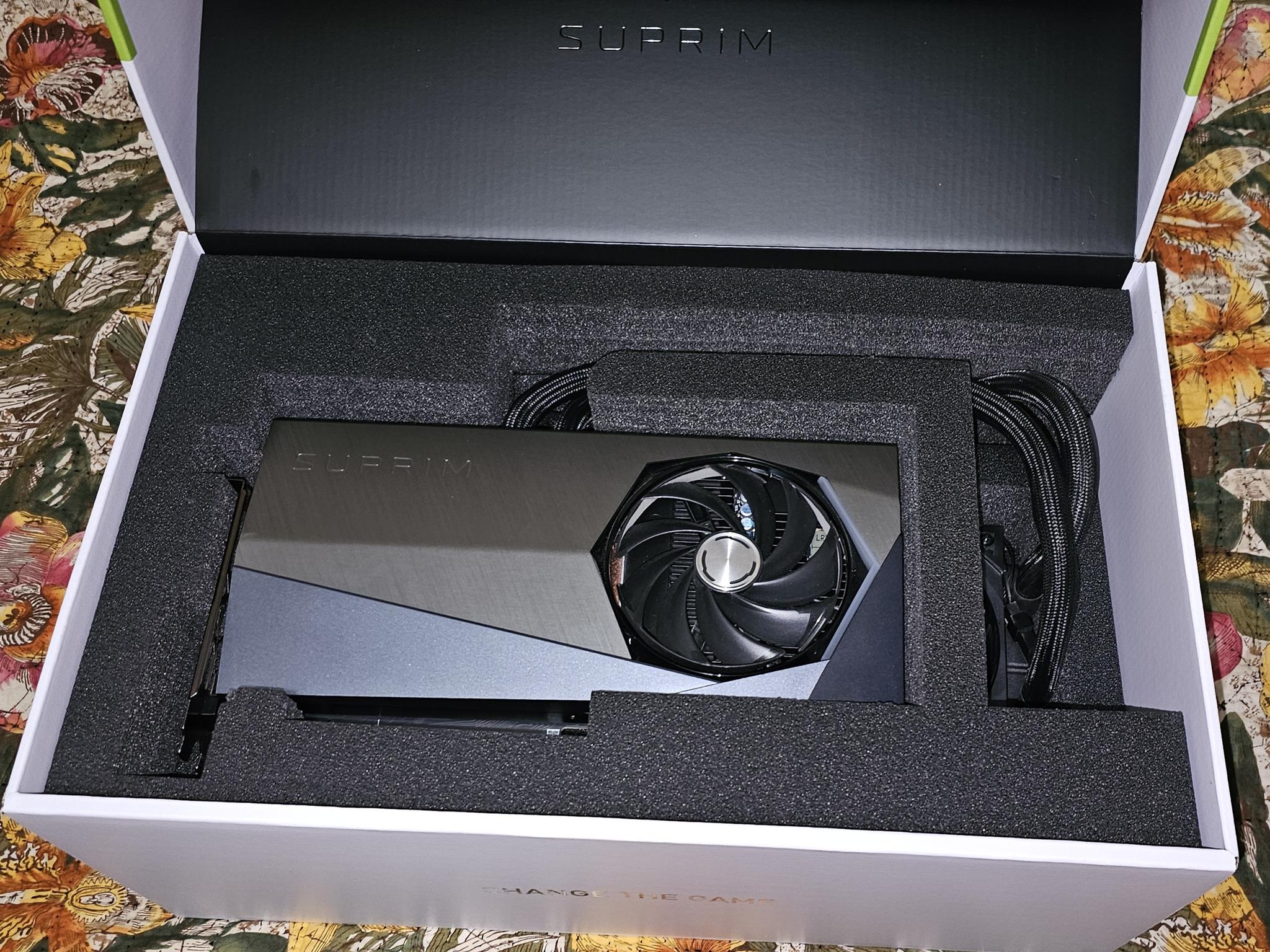 RTX 4090 MSI Supreme Liquid X