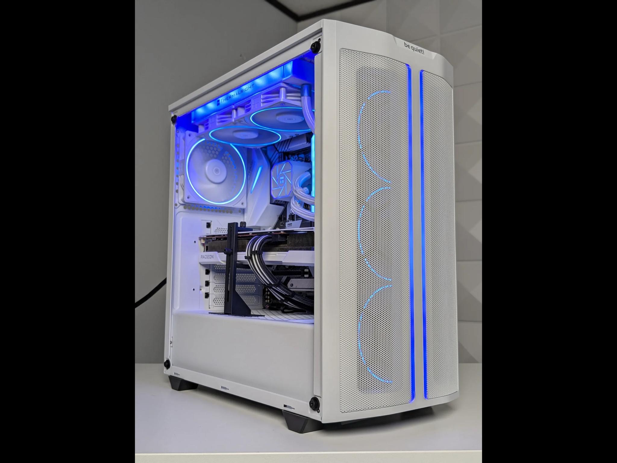 White & RGB Gaming PC - Ryzen 5 5600X - RX 6700 XT 12GB
