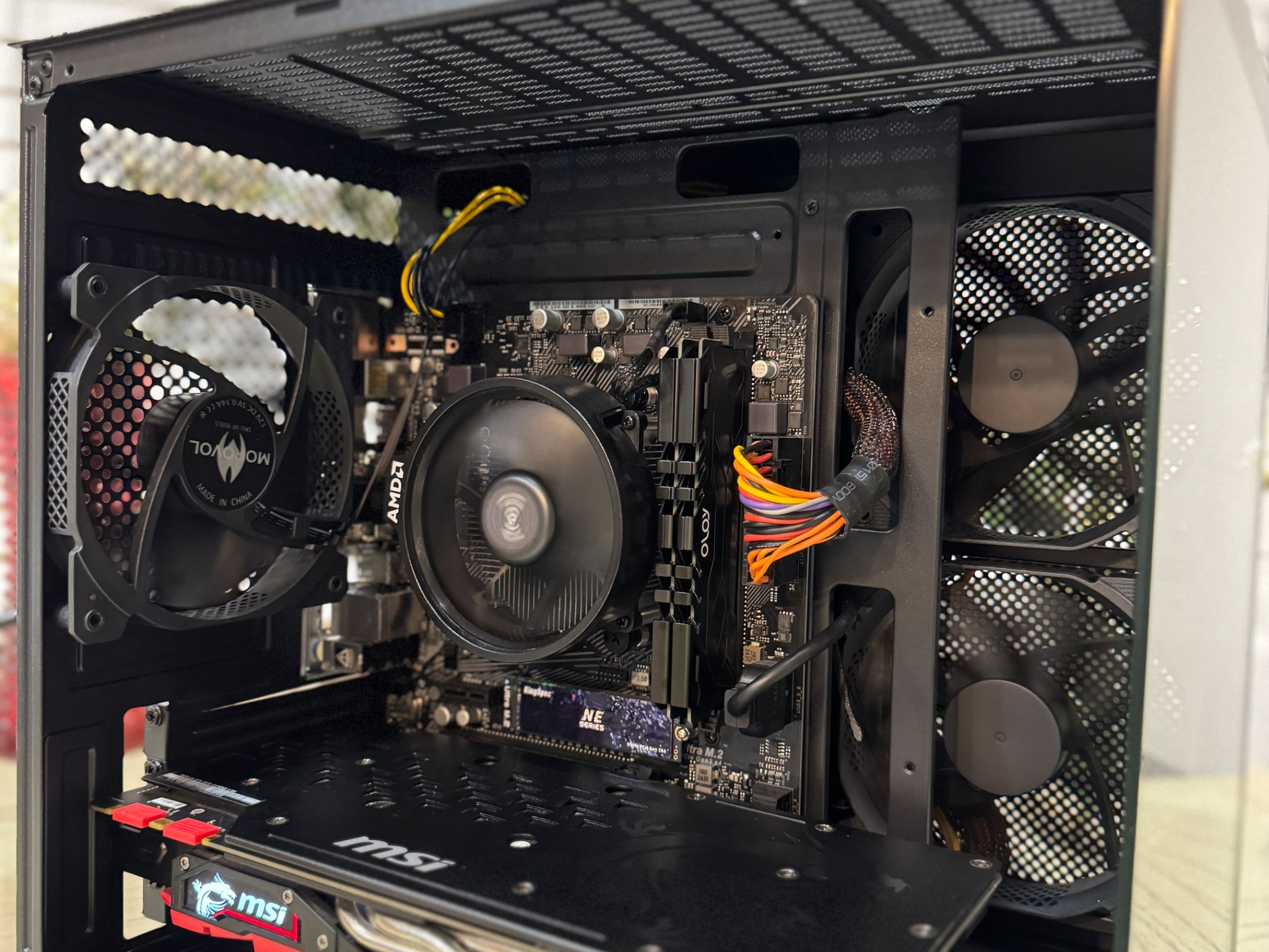 Awesome competitive gaming pc - GeForce 1070 8 GB / 16 GB / 500 GB SSD /