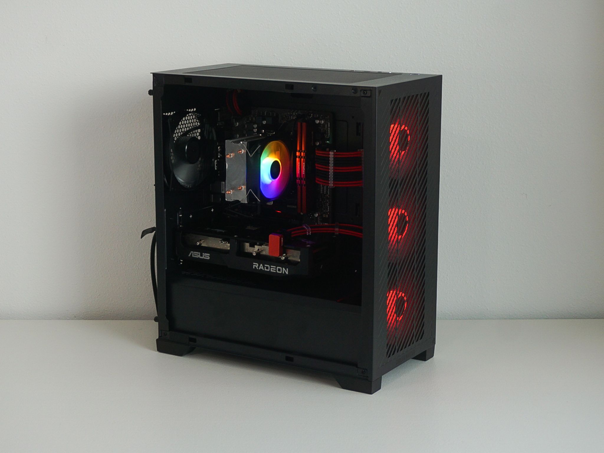 KOA - Ryzen 5 5600X / RX 7600 8GB / 16GB RAM / 1TB NVMe SSD - Gaming PC