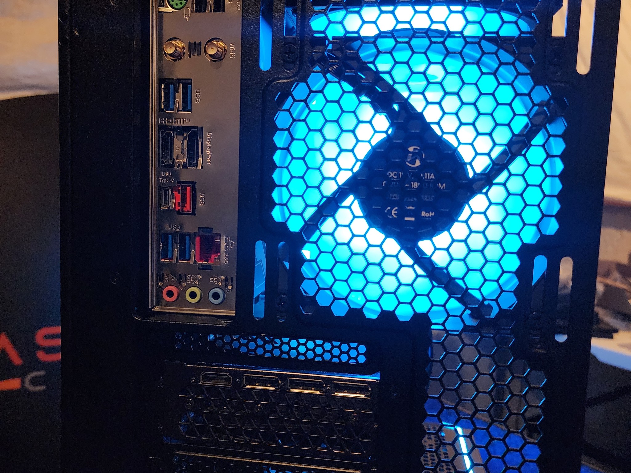 RTX 3080 Ti / i9-14900KF / 32GB DDR5 RAM / 1TB NVMe SSD