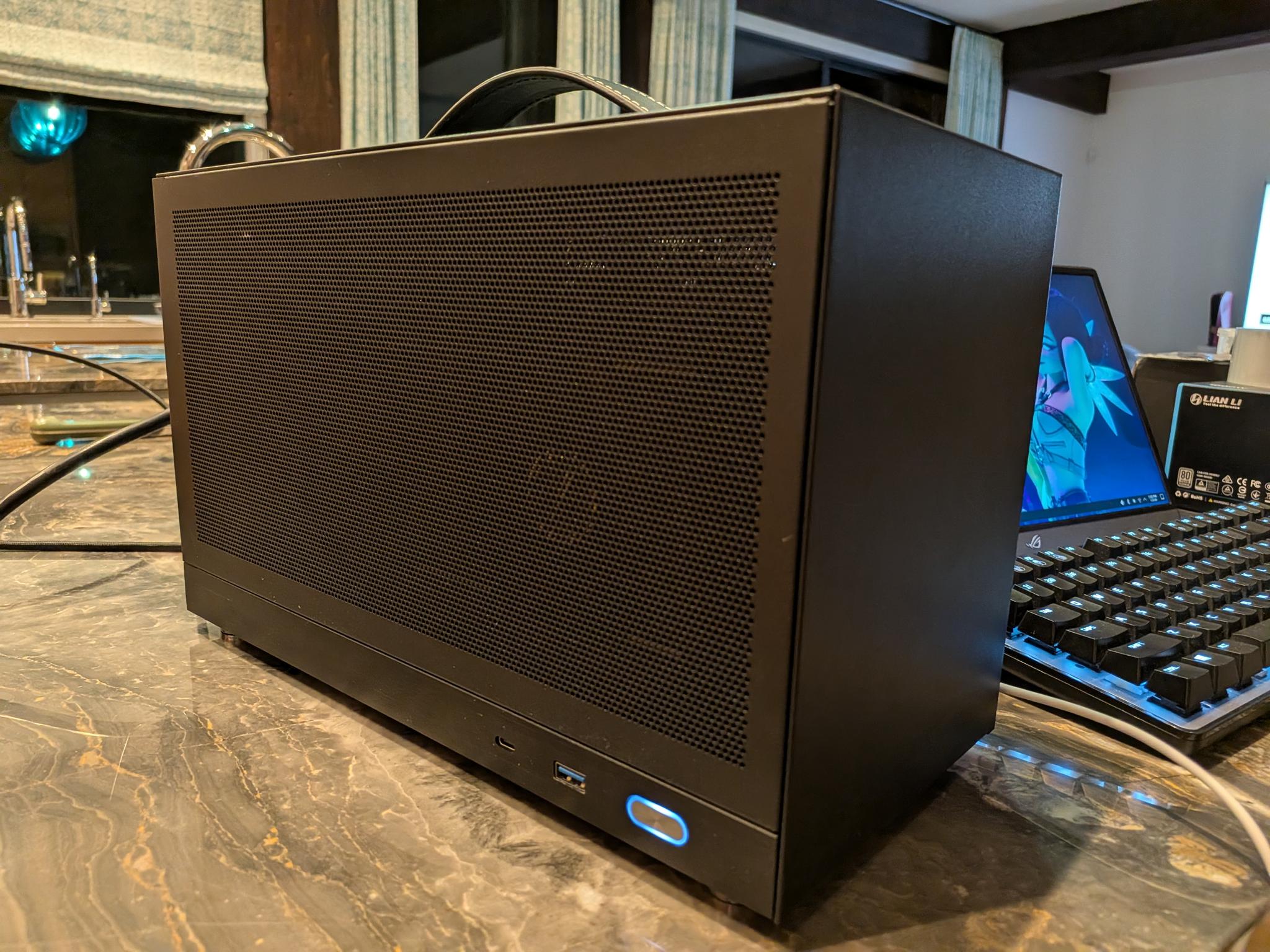 4K Lunchbox - RX 9070, Intel Core i7 14700K, 2 TB Gen 4 NVME, 32 GB DDR5 RAM, Noctua Chromax Cooled