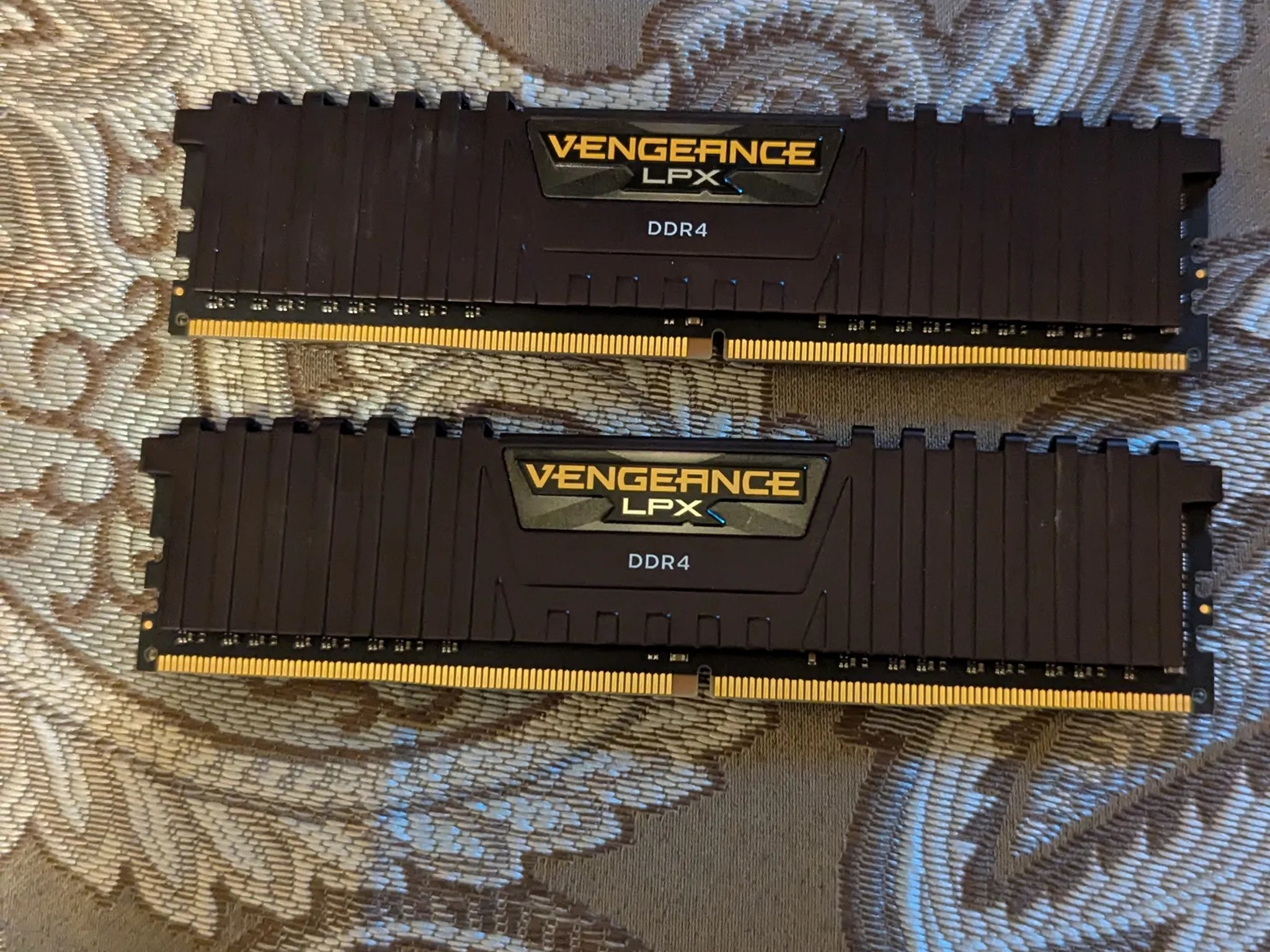ddr4 ram 6 8 GB sticks